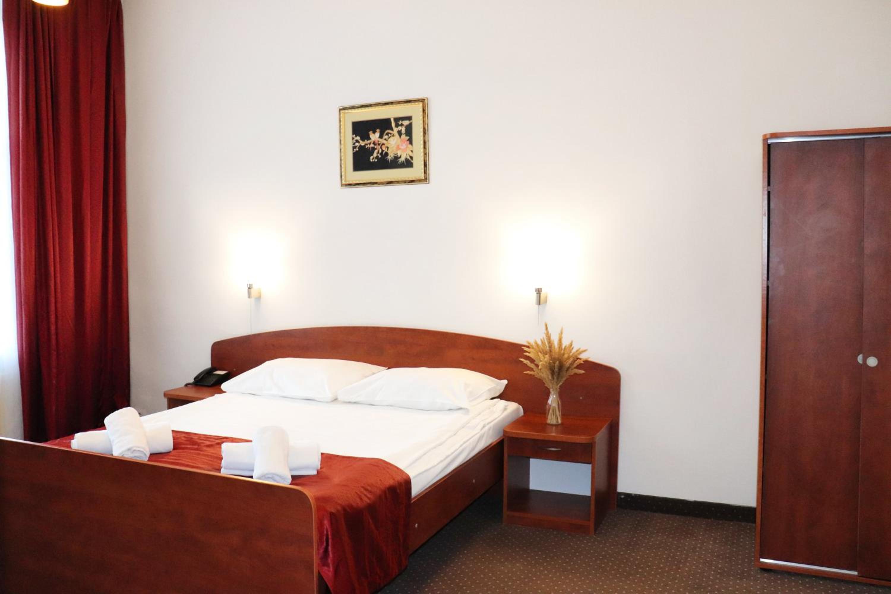 Economy Double Room - Photo 3