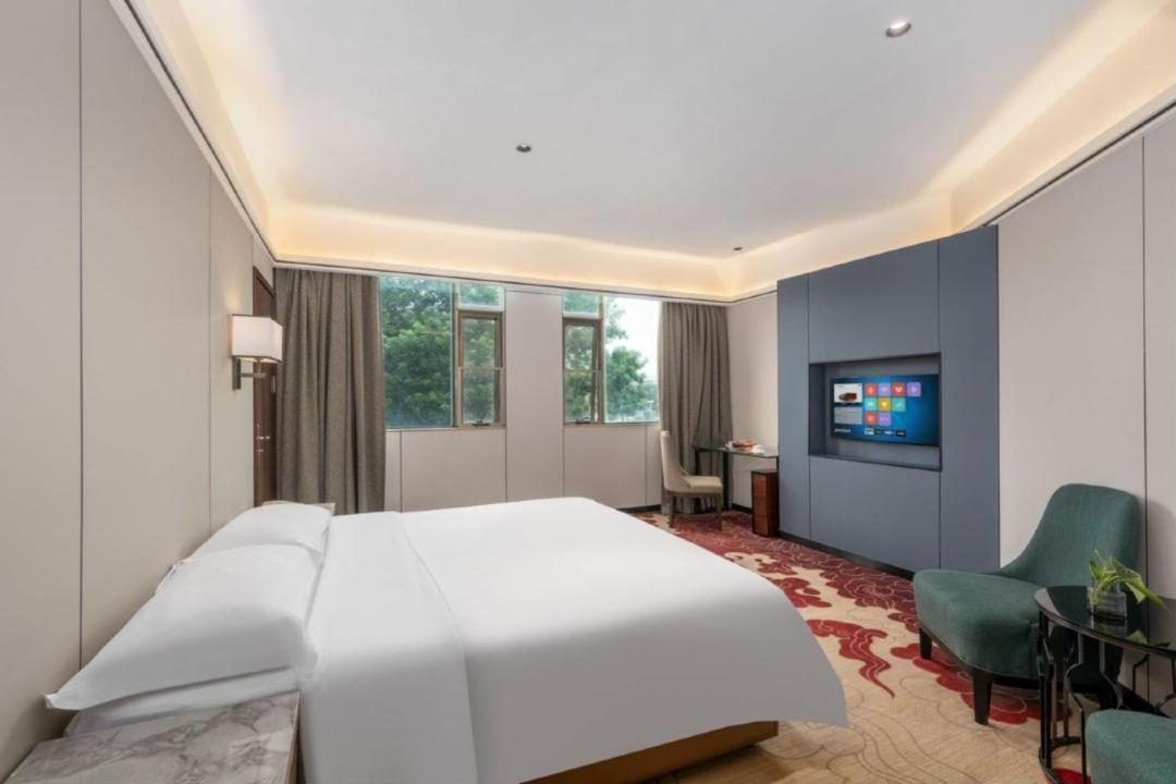 Deluxe Suite photo 1