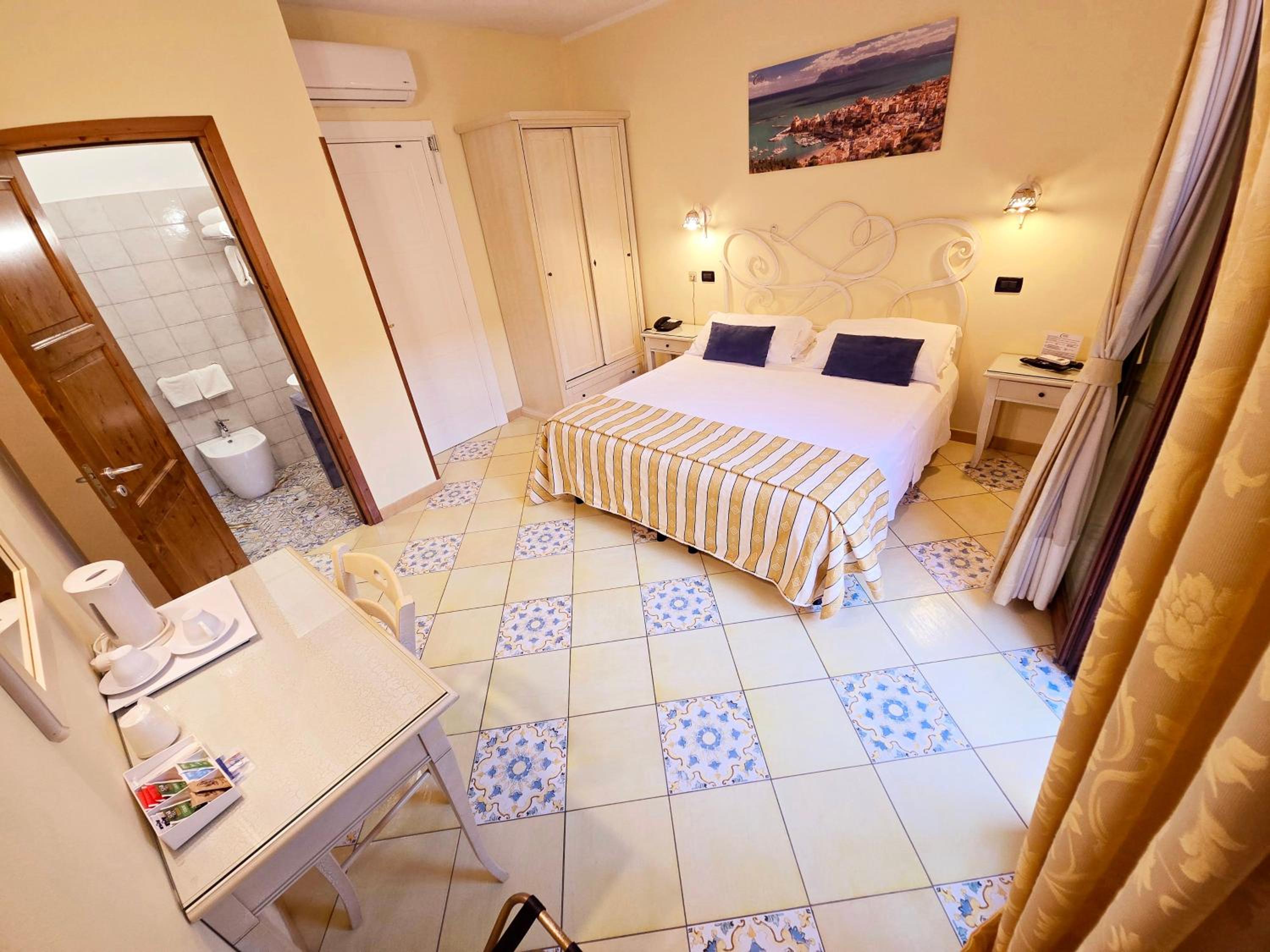 Double Room with French Balcony