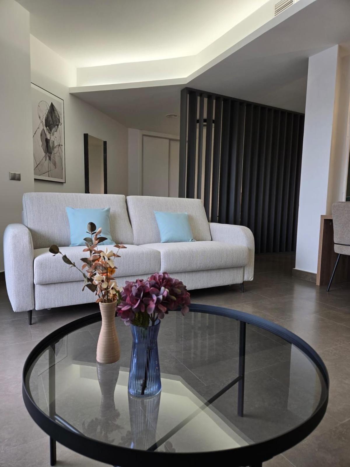 Apartamento con Balcón
