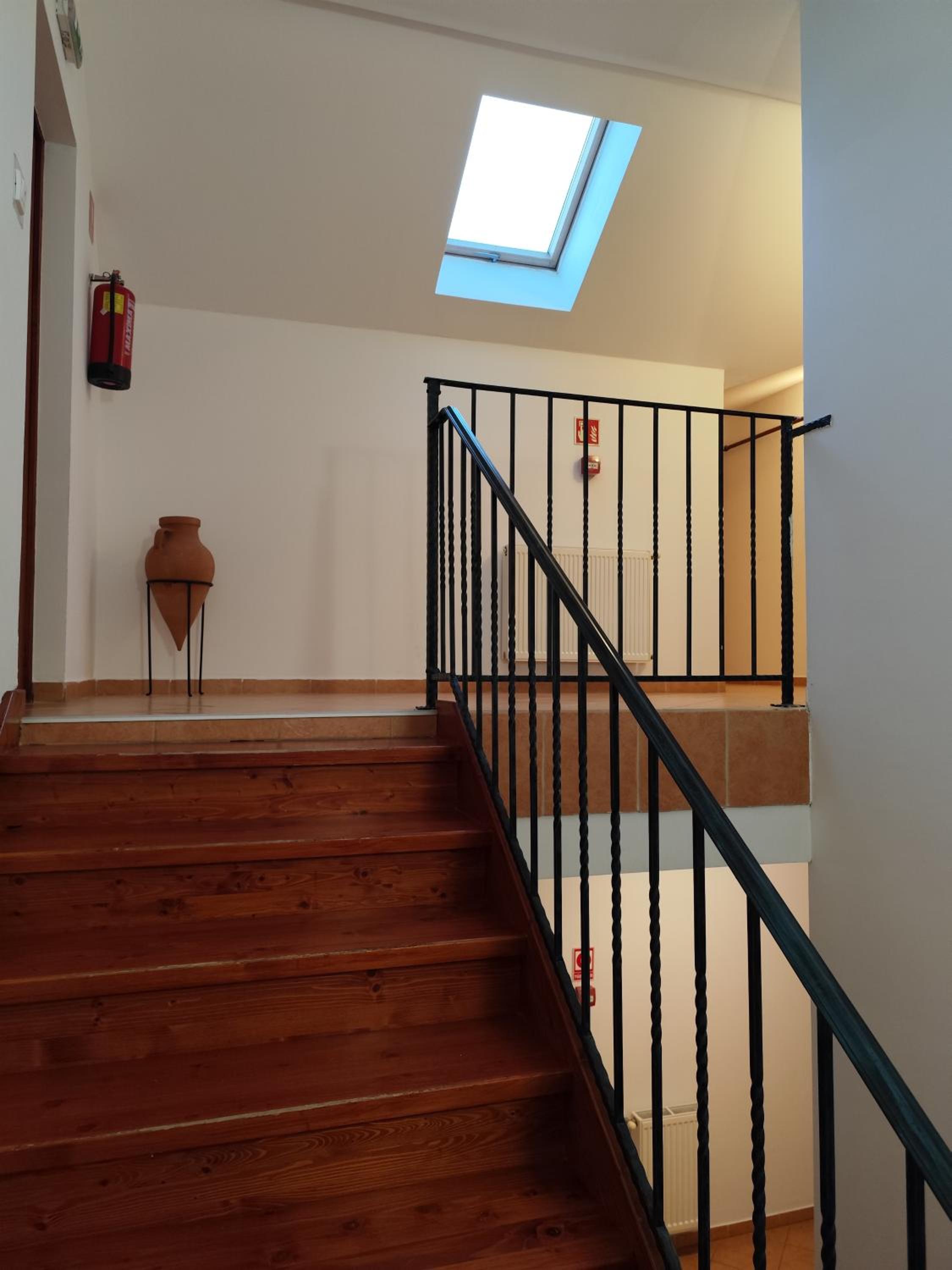 Triple Room with City View - Photo 6