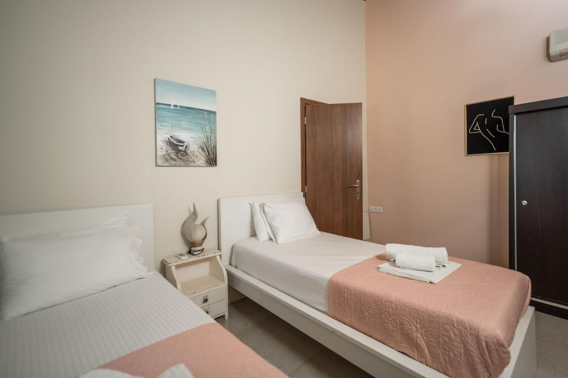 Three-Bedroom Villa photo 1