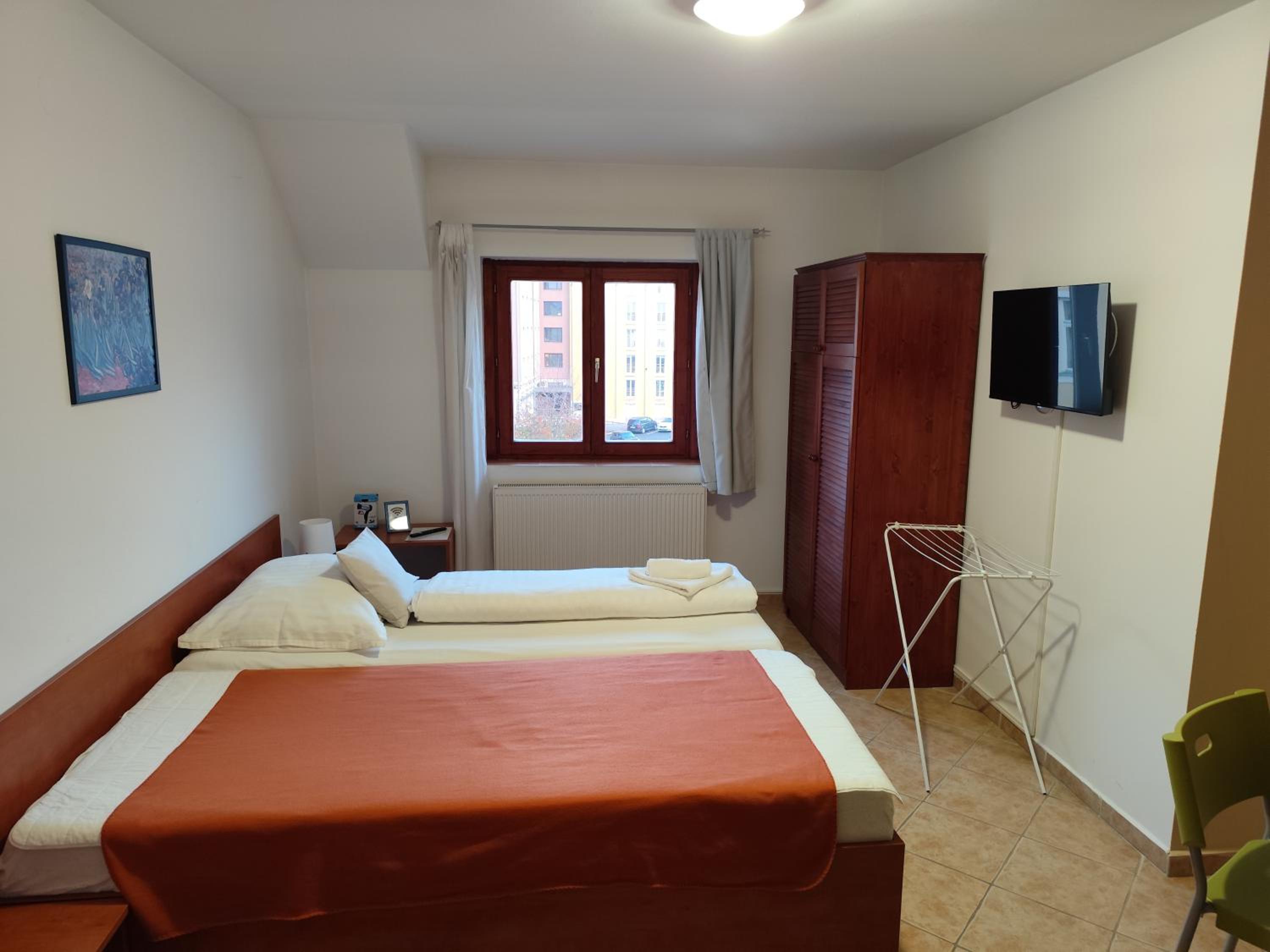 Triple Room with City View - Photo 2