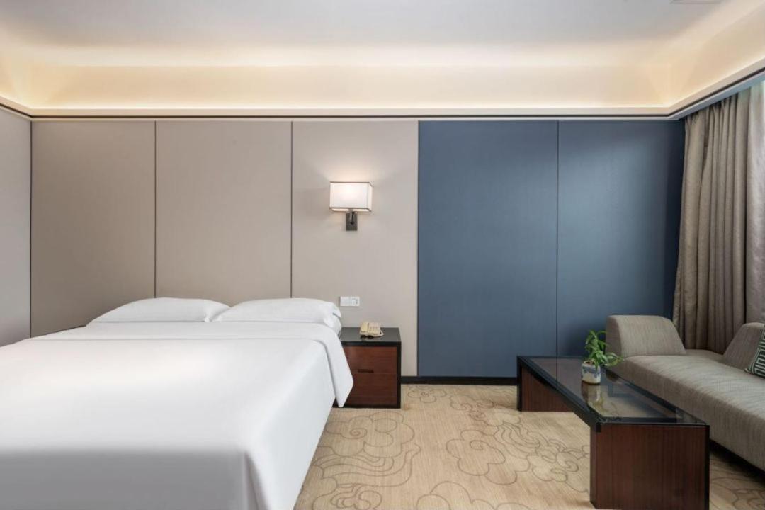 Business Queen Room photo 2