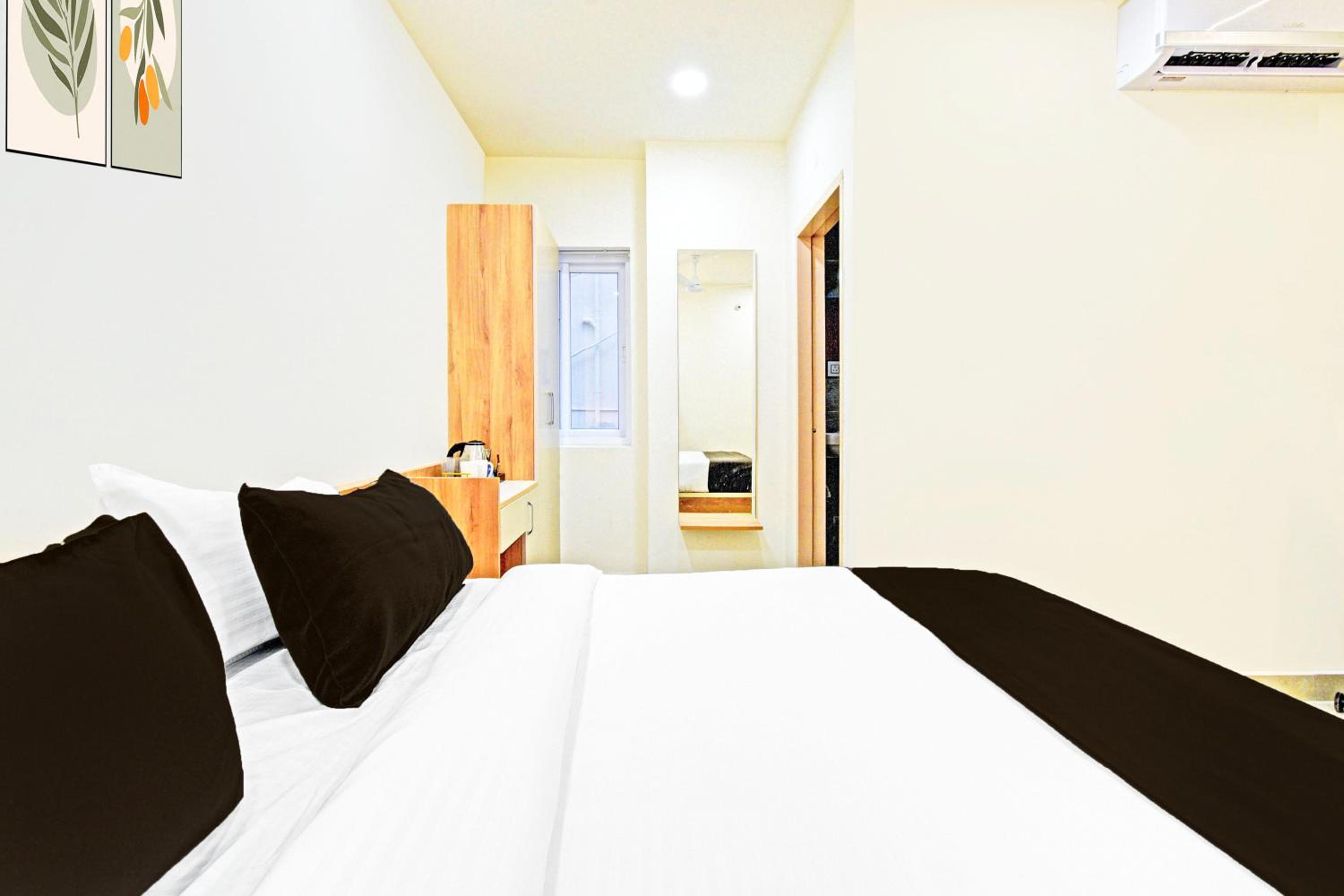 Classic Triple Room photo 1