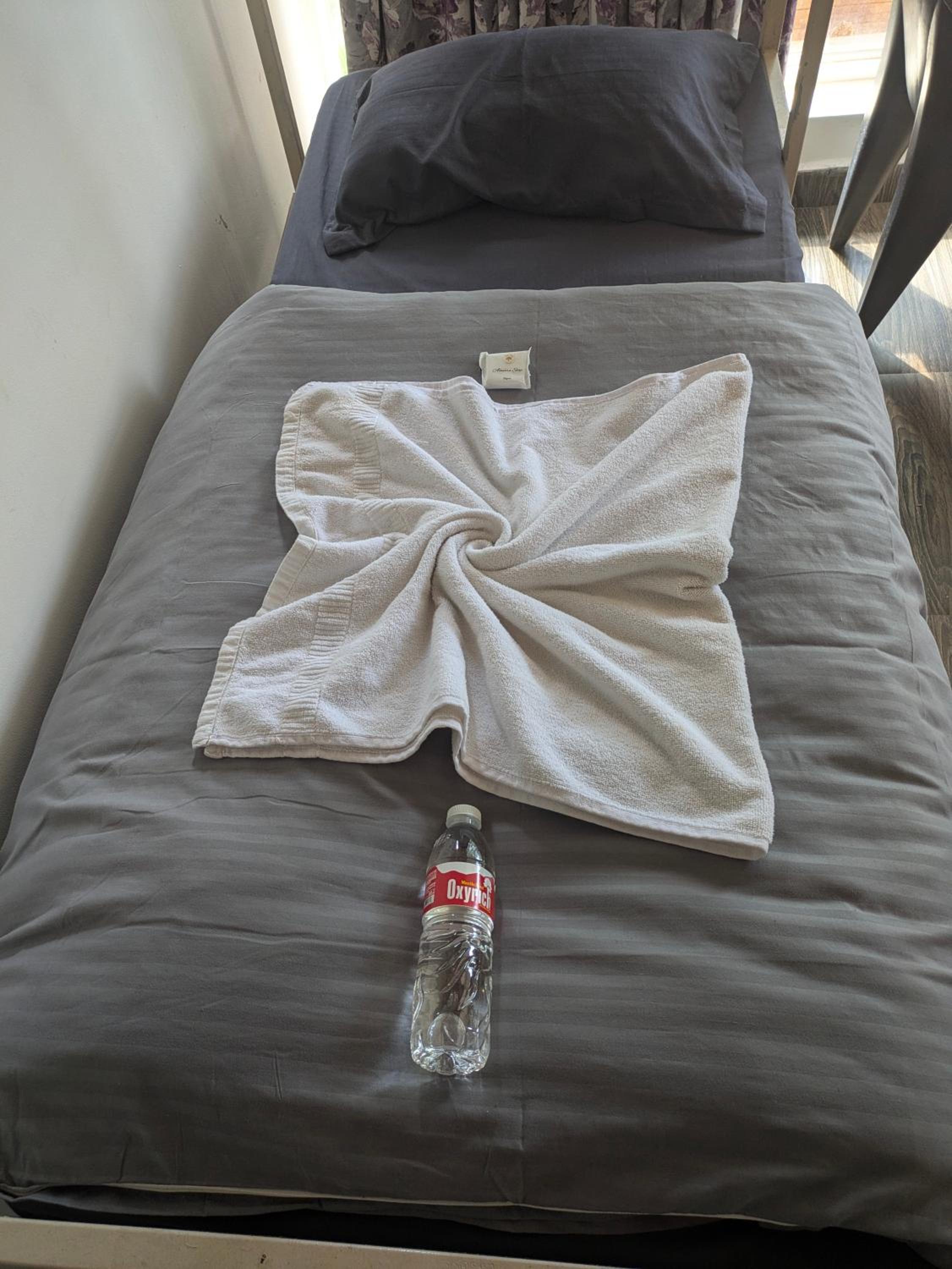 Bed in 6-Bed Mixed Dormitory Room photo 2