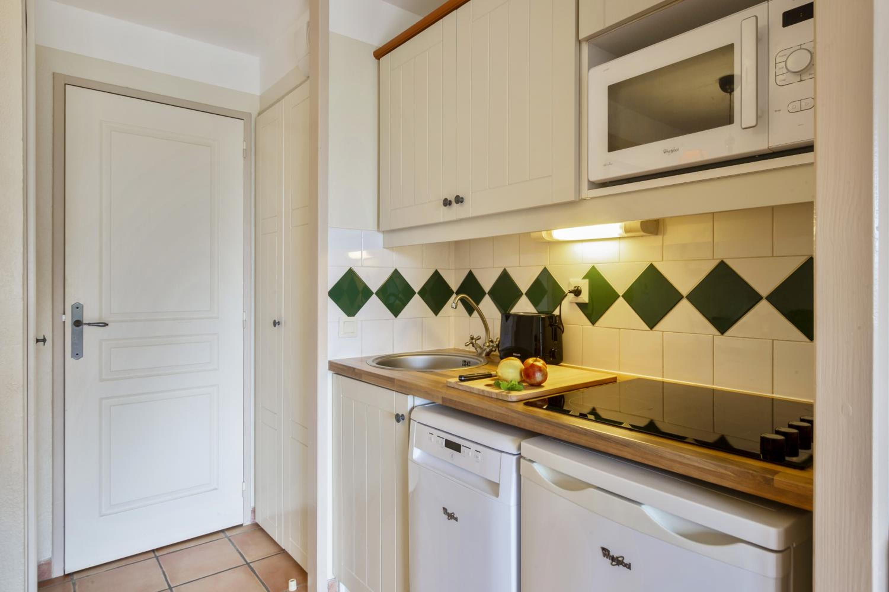 One-Bedroom Apartment with Terrace or Balcony (4 People) photo 3