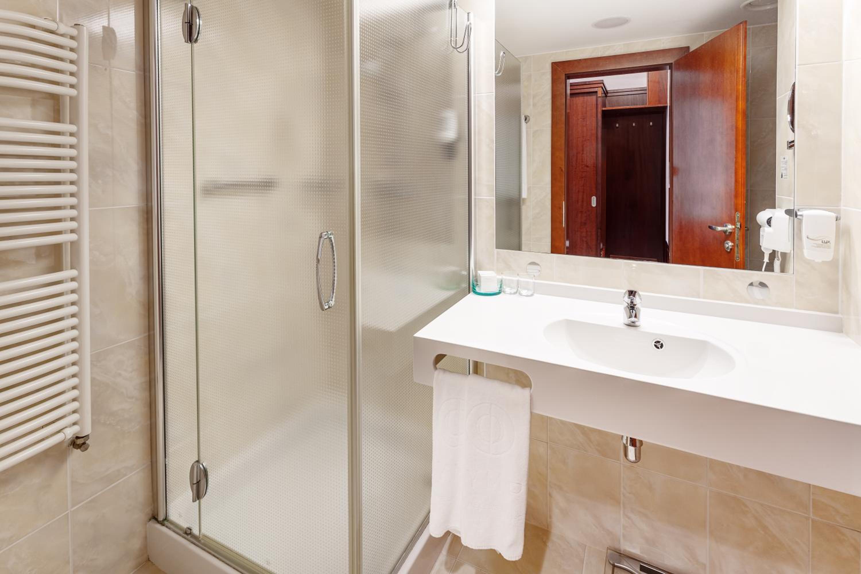 Standard Double Room with Wellness access - Photo 2