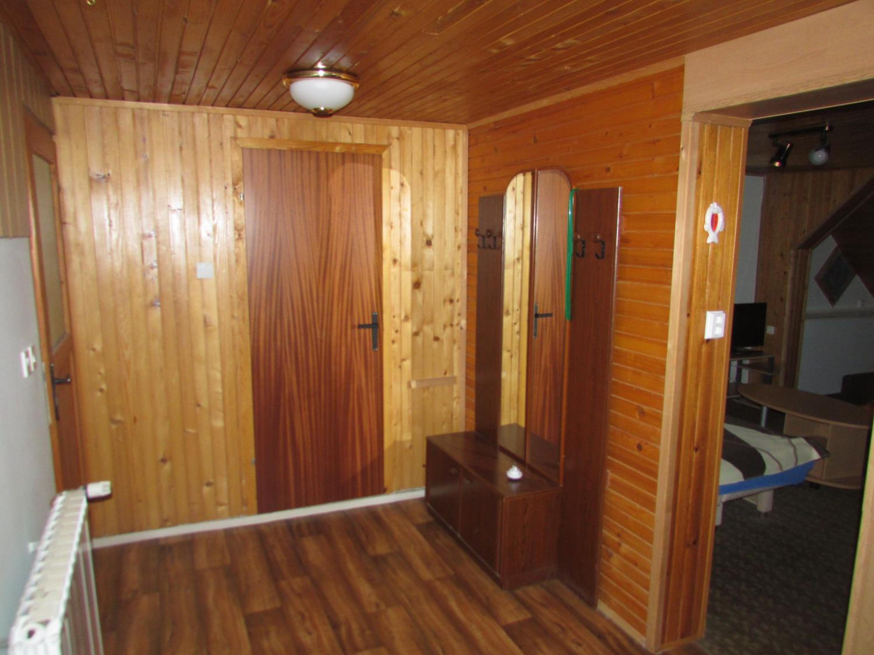 One-Bedroom Apartment - Photo 4