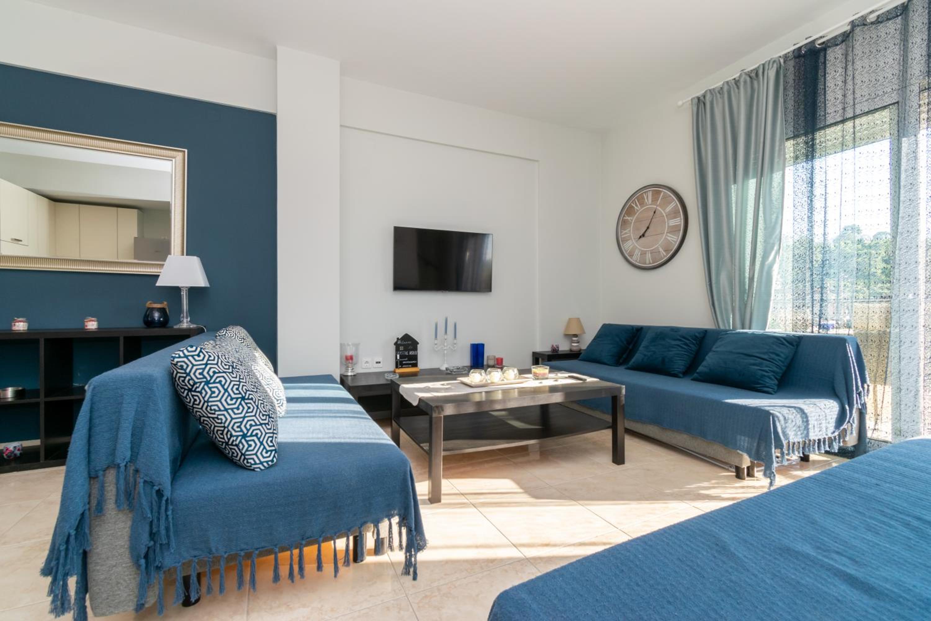 Two-Bedroom Apartment with Balcony and Sea View photo 1