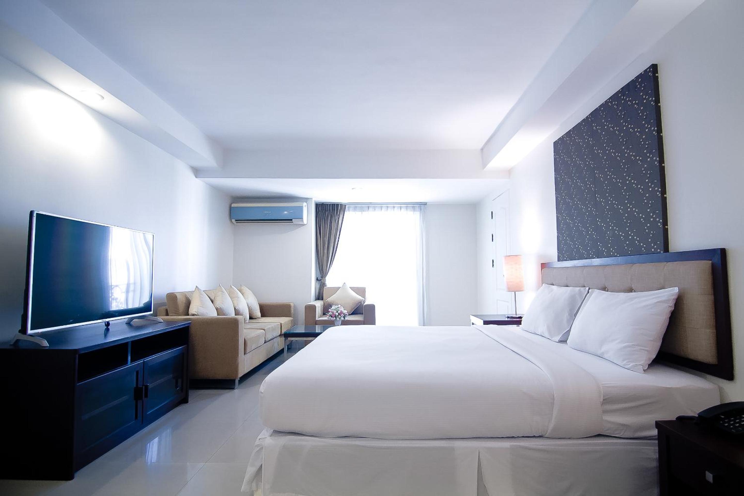 One-Bedroom Suite photo 1