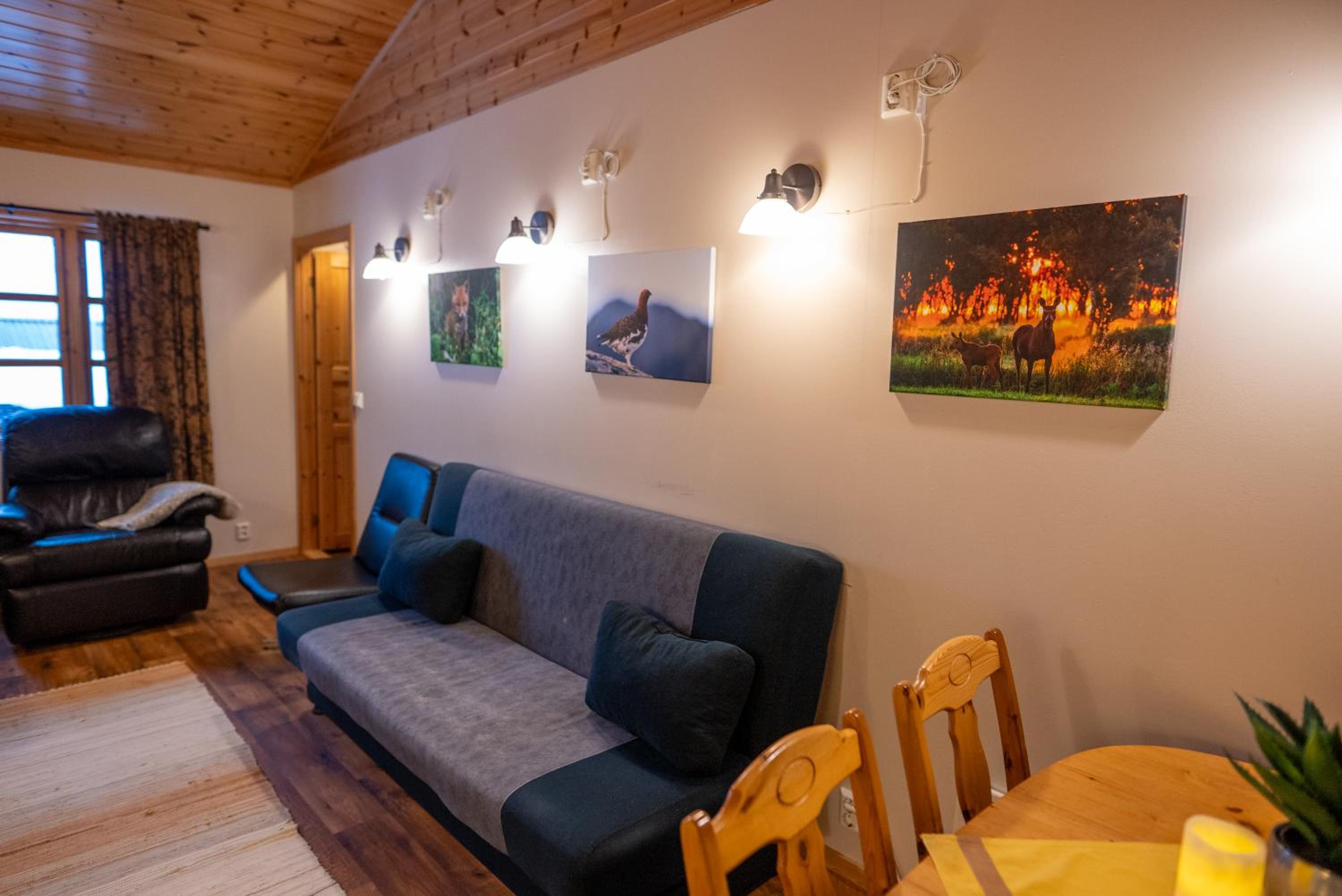Two-Bedroom Cottage - Photo 9