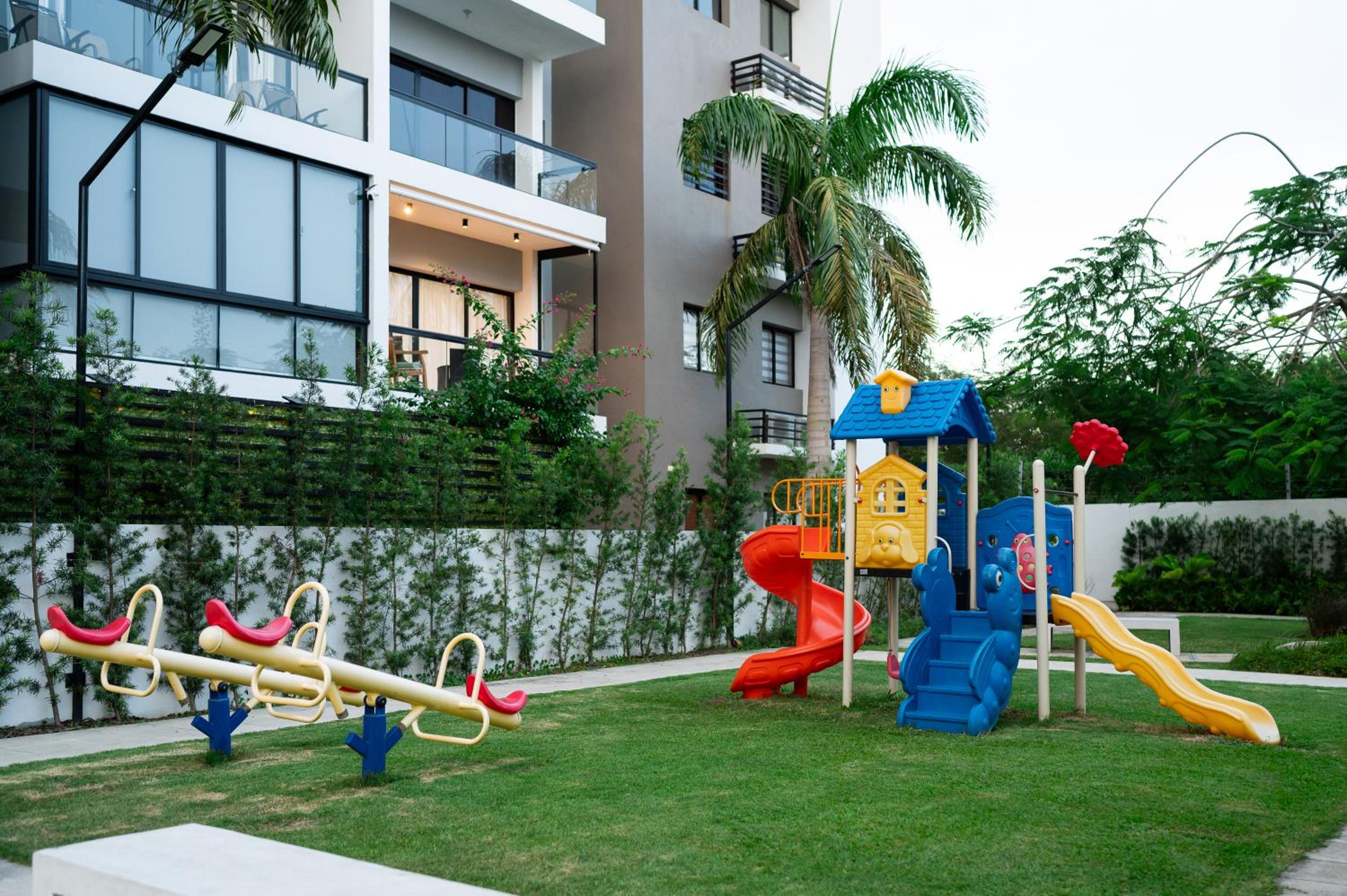 Three-Bedroom Premium Apartment with Balcony photo 1