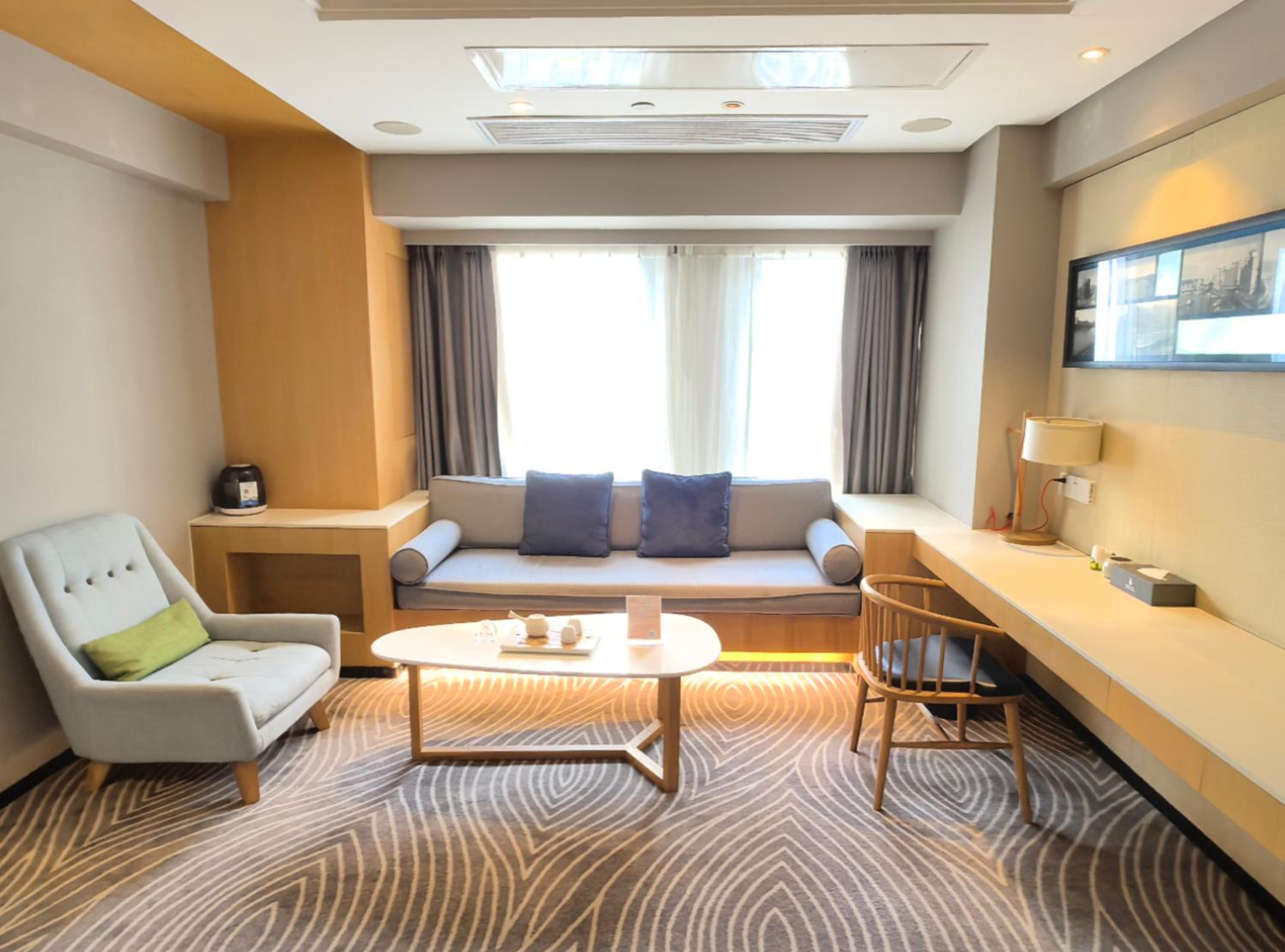 Deluxe Queen Room photo 3