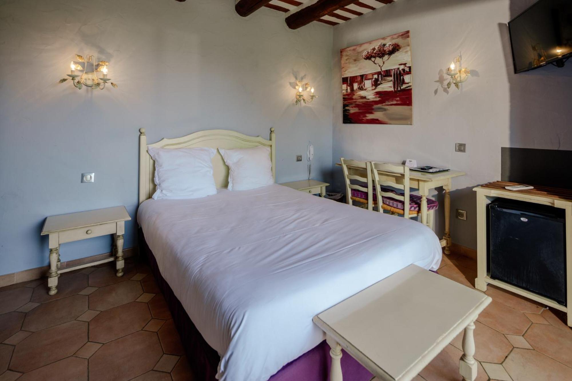 Camargue Double Room - Photo 3