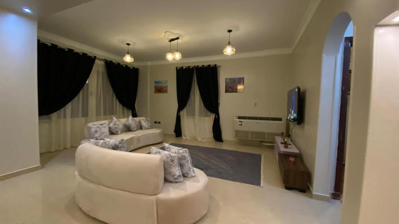 Three-Bedroom Apartment photo 3