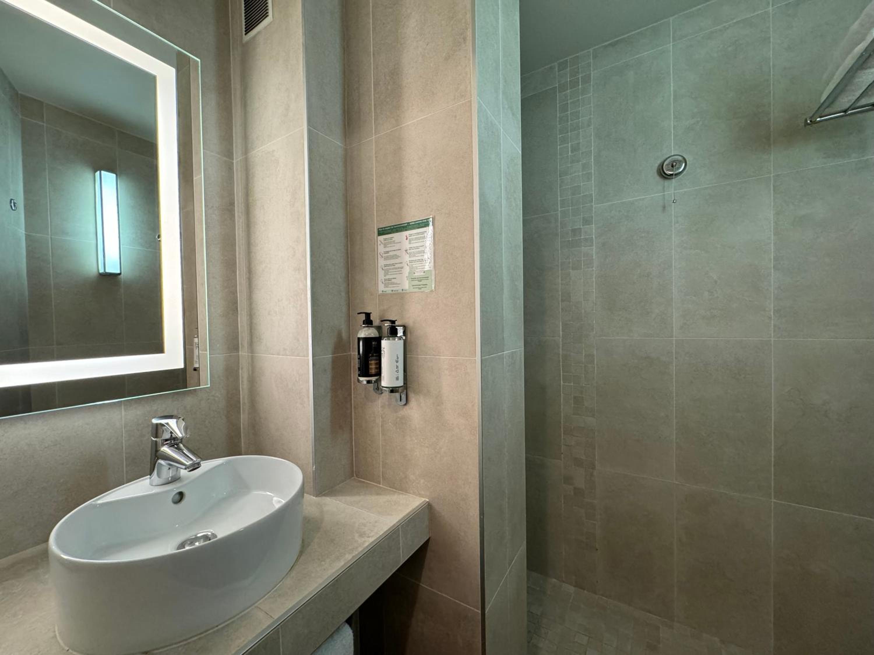 Double Room with Terrace and Sea View   - Photo 2