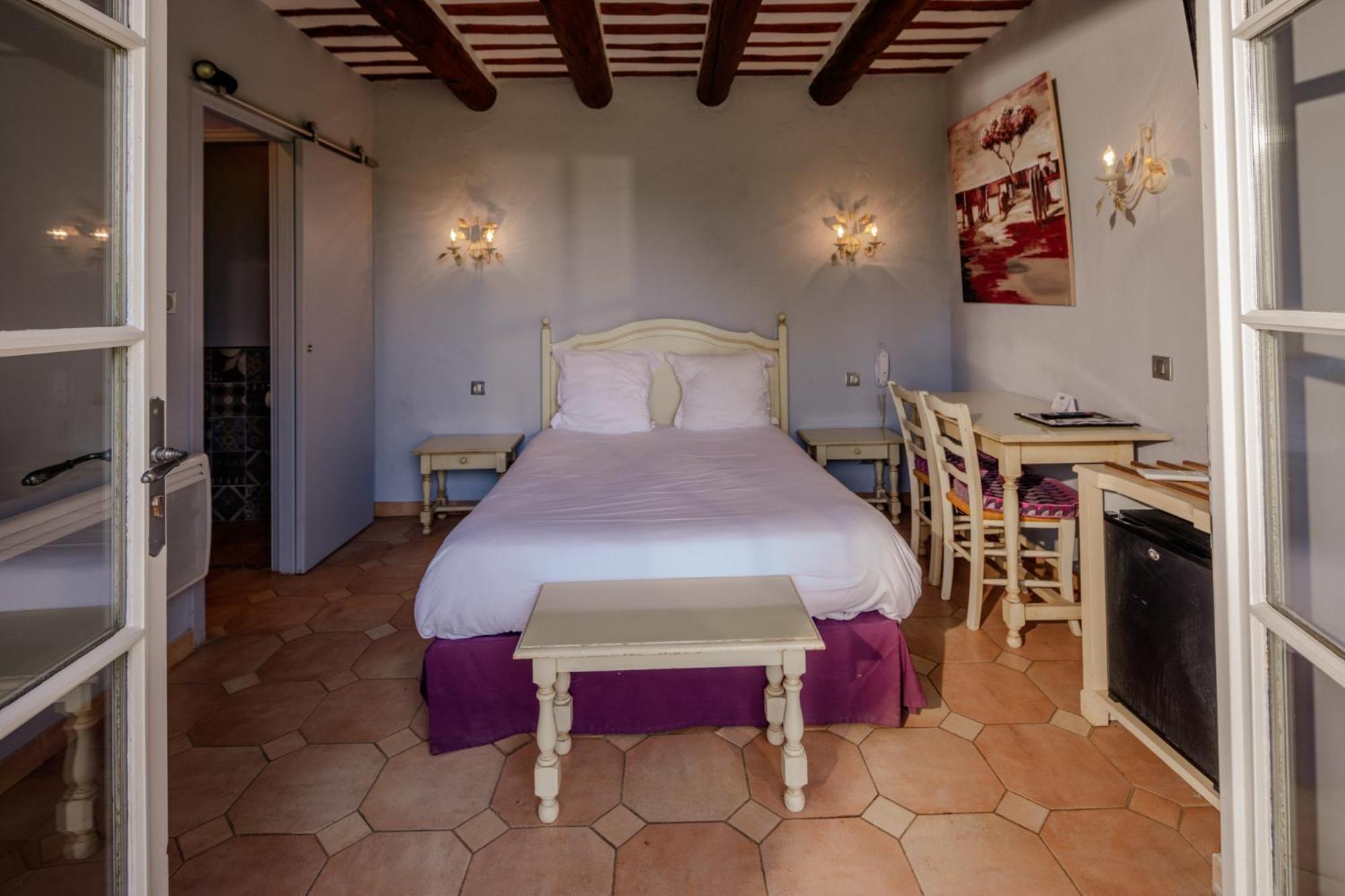 Camargue Double Room - Photo 2