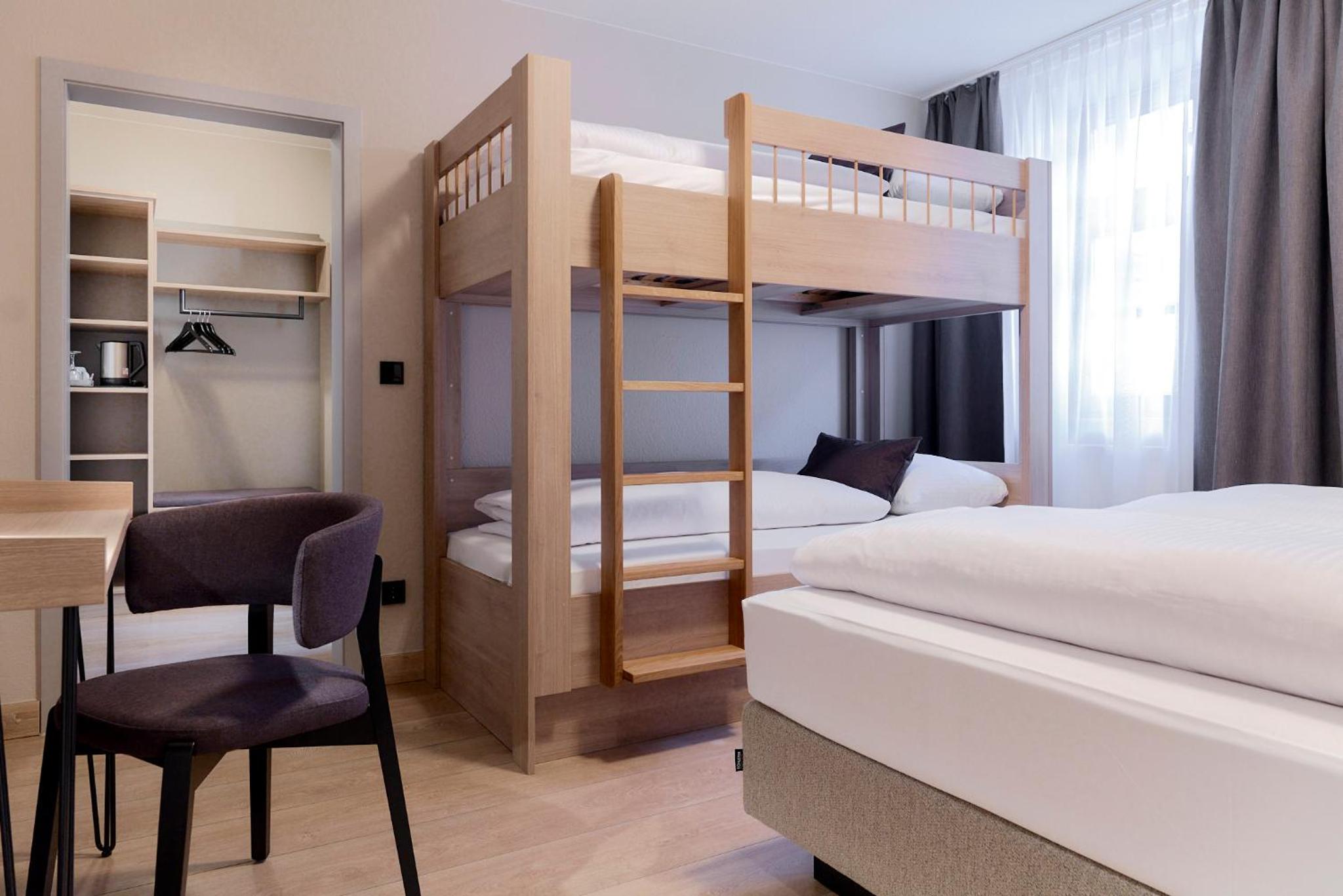 Quadruple Room - Photo 8