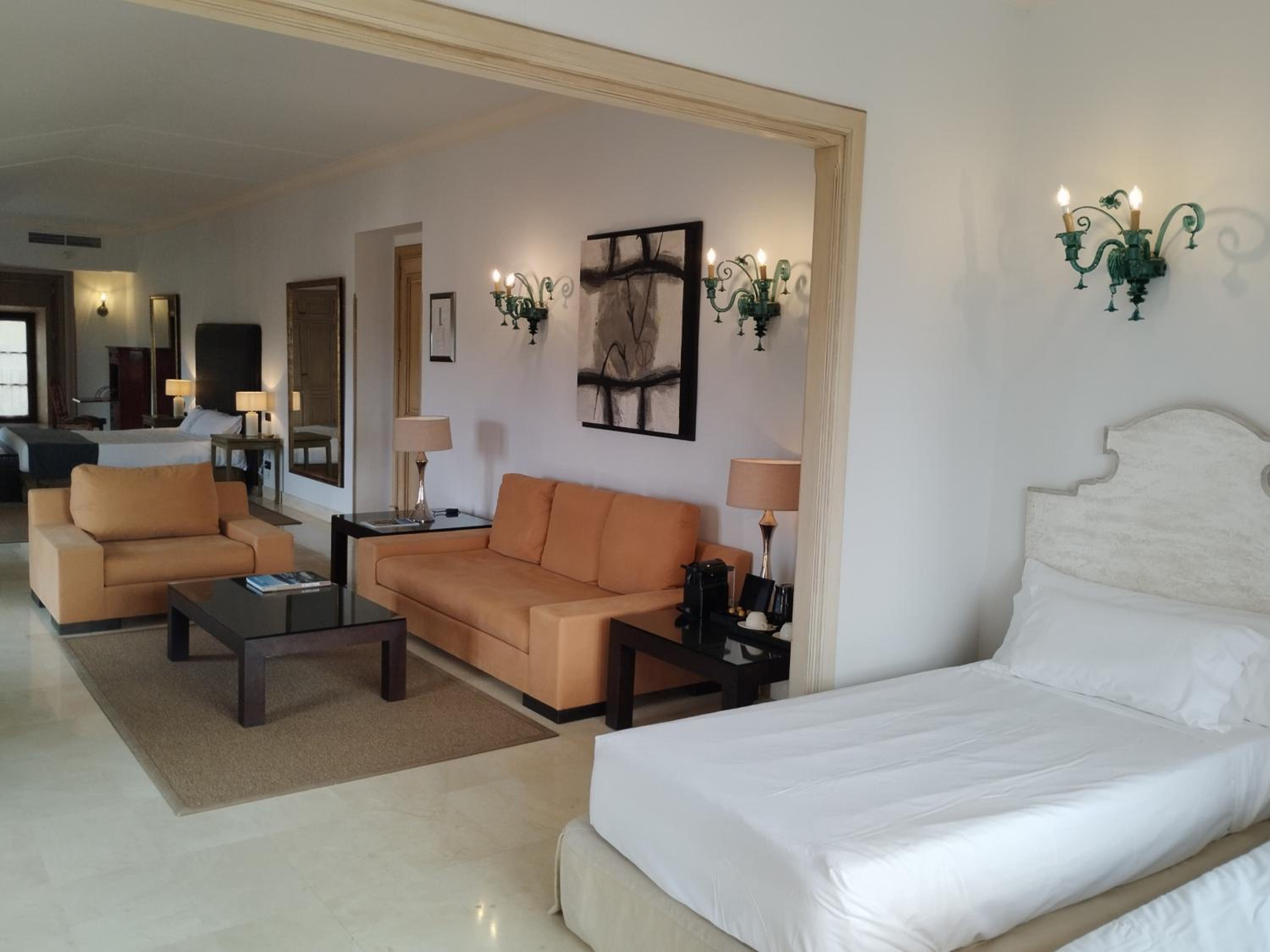 Deluxe Junior Suite - Photo 4