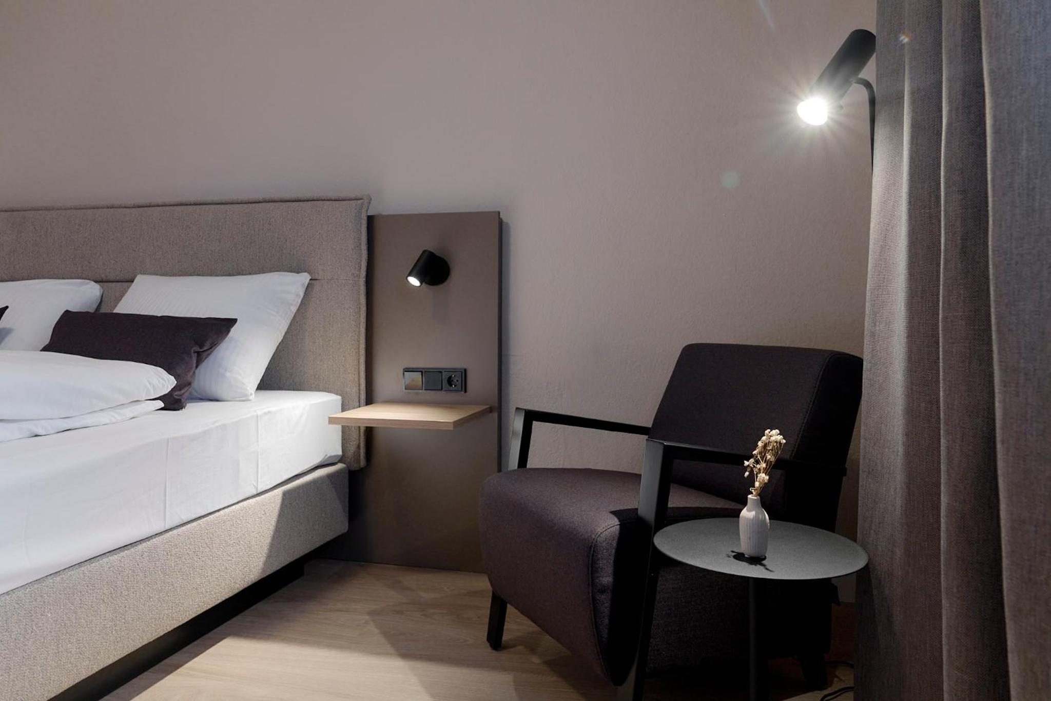 Double Room - Photo 6