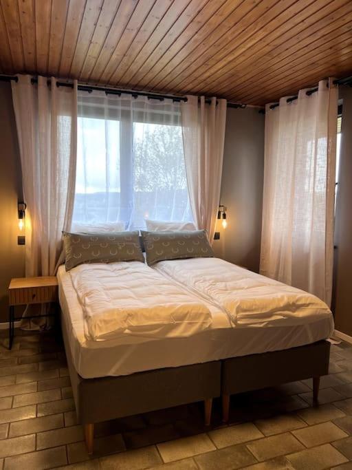 Villa photo 3