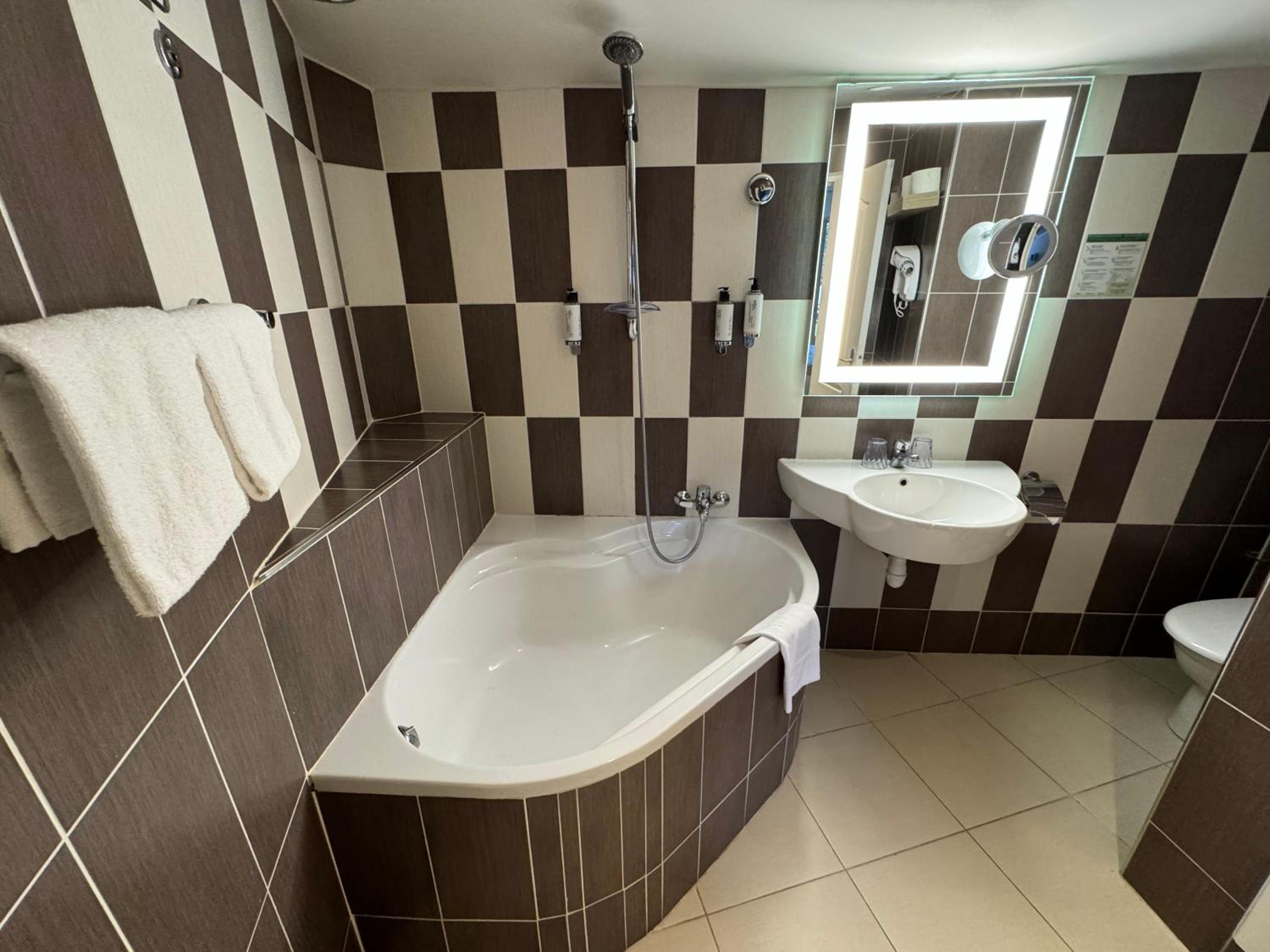 Double Room with Terrace - Photo 3