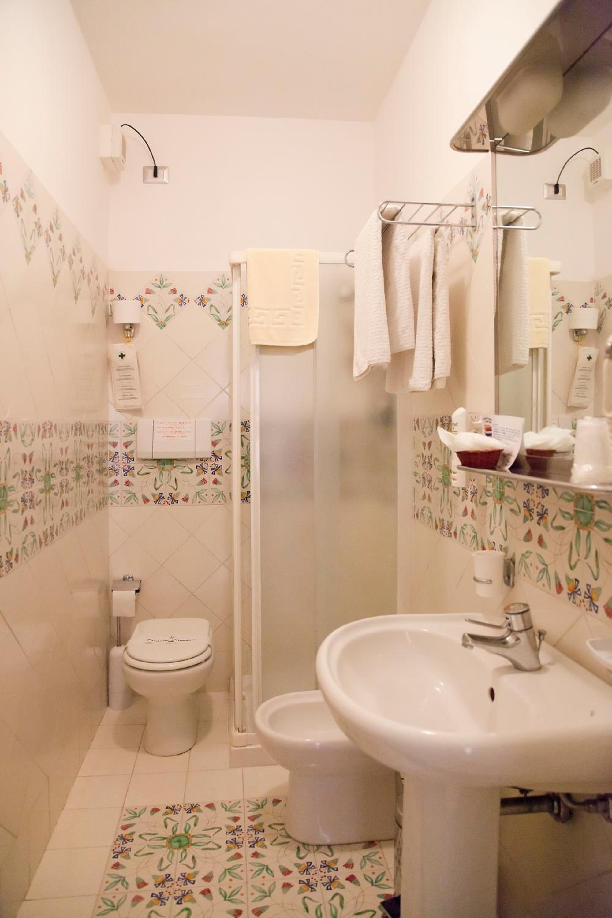 Studio (3 Adults) - Photo 2