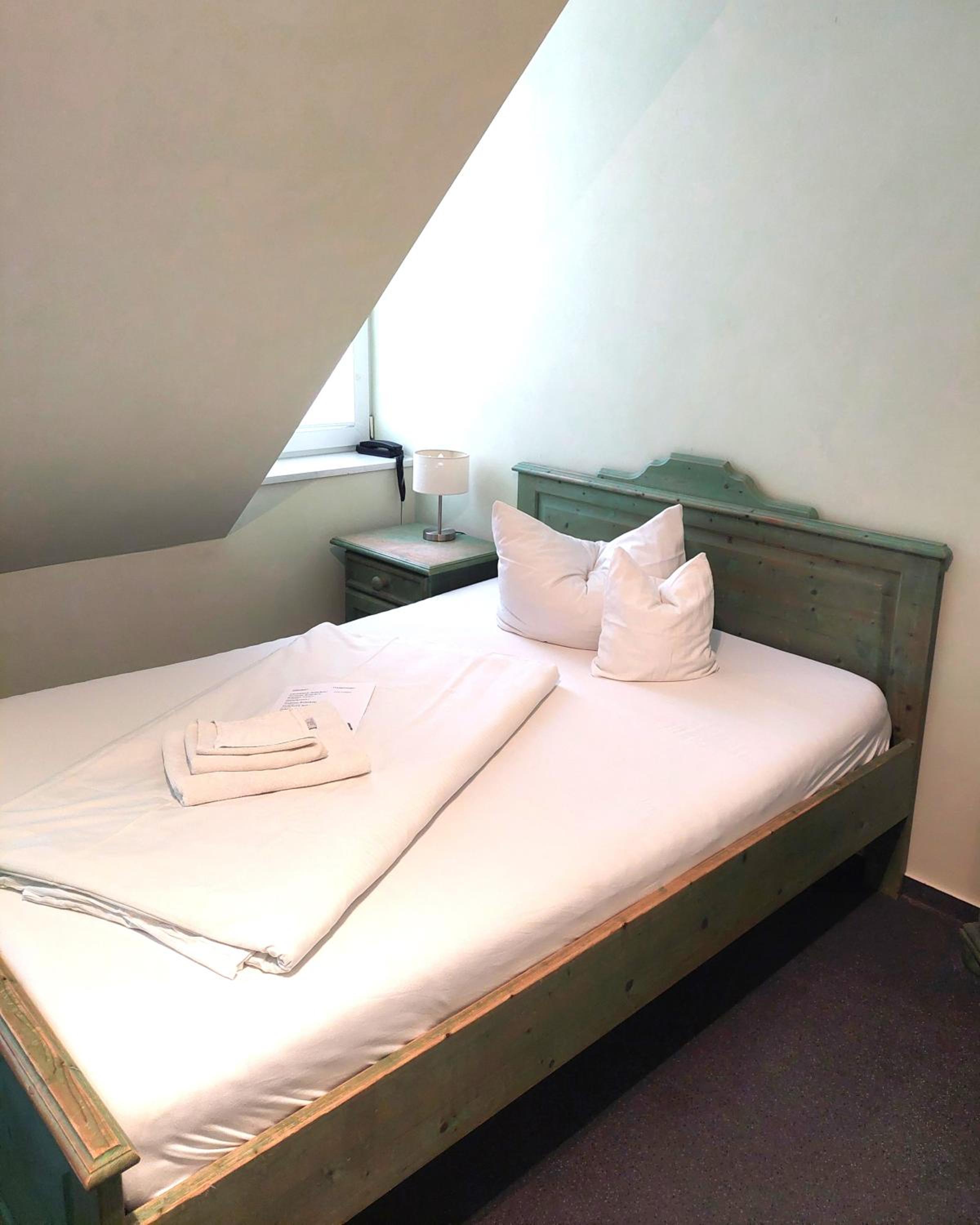 Single Room photo 3