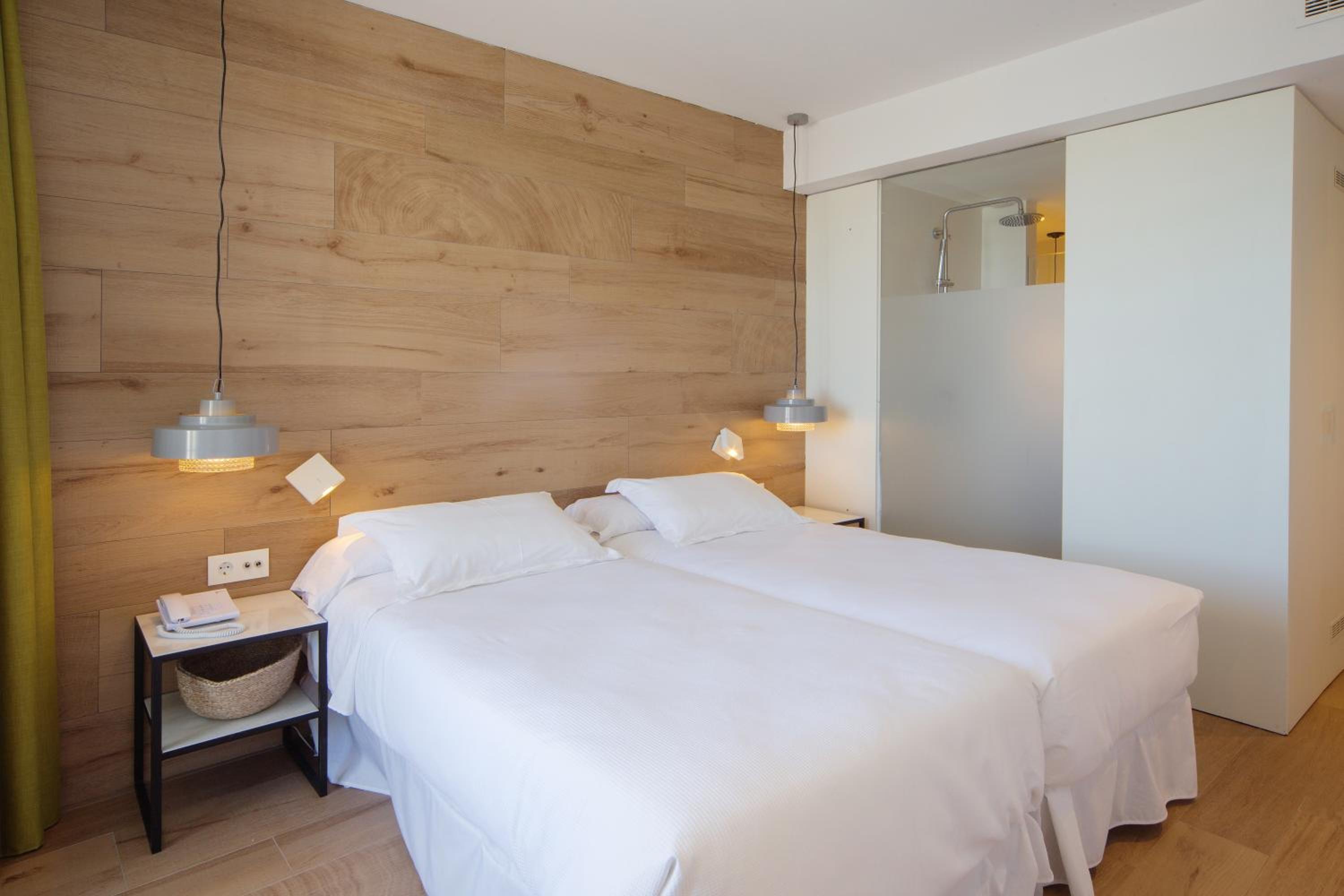 Twin Room Side Sea View with Balcony