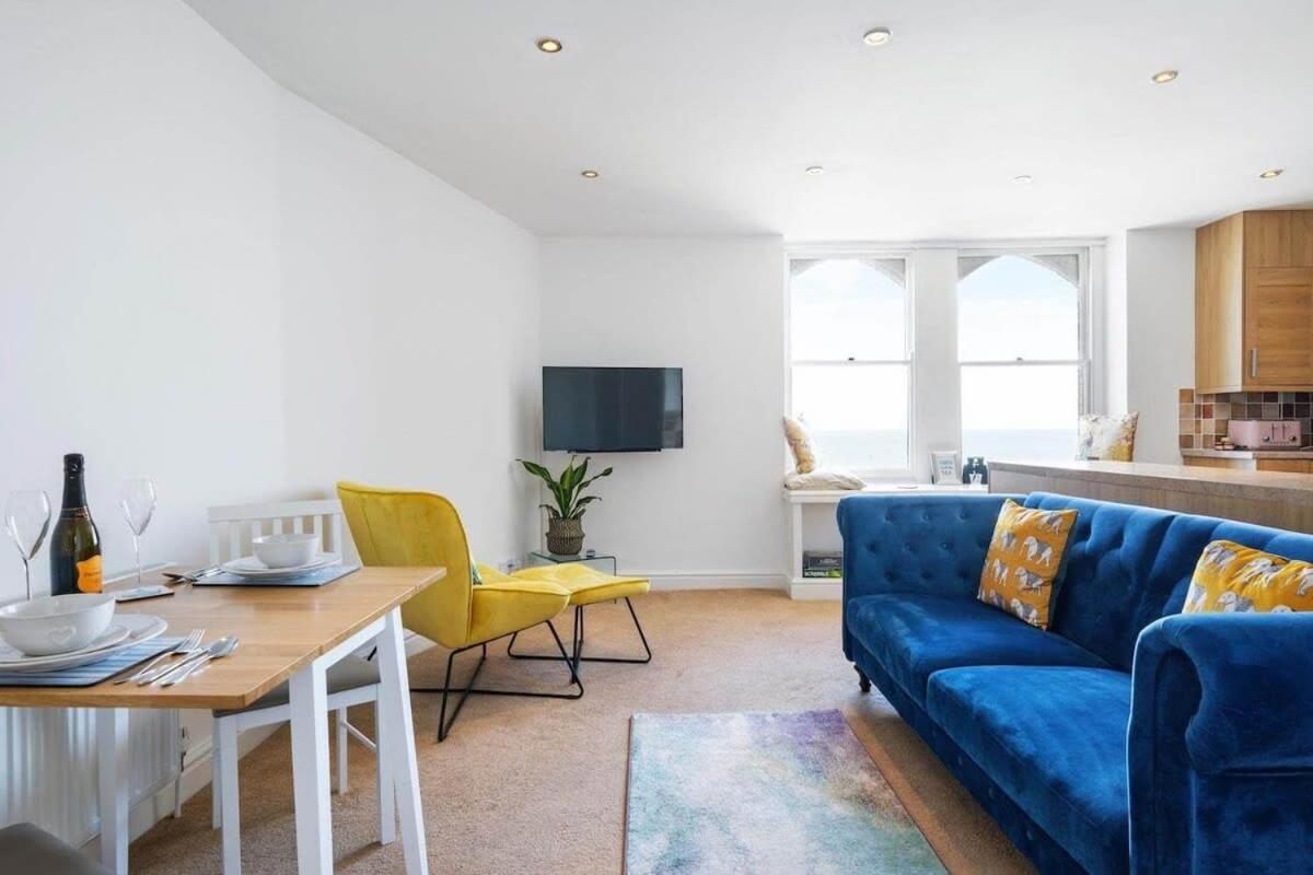 Apartment photo 2