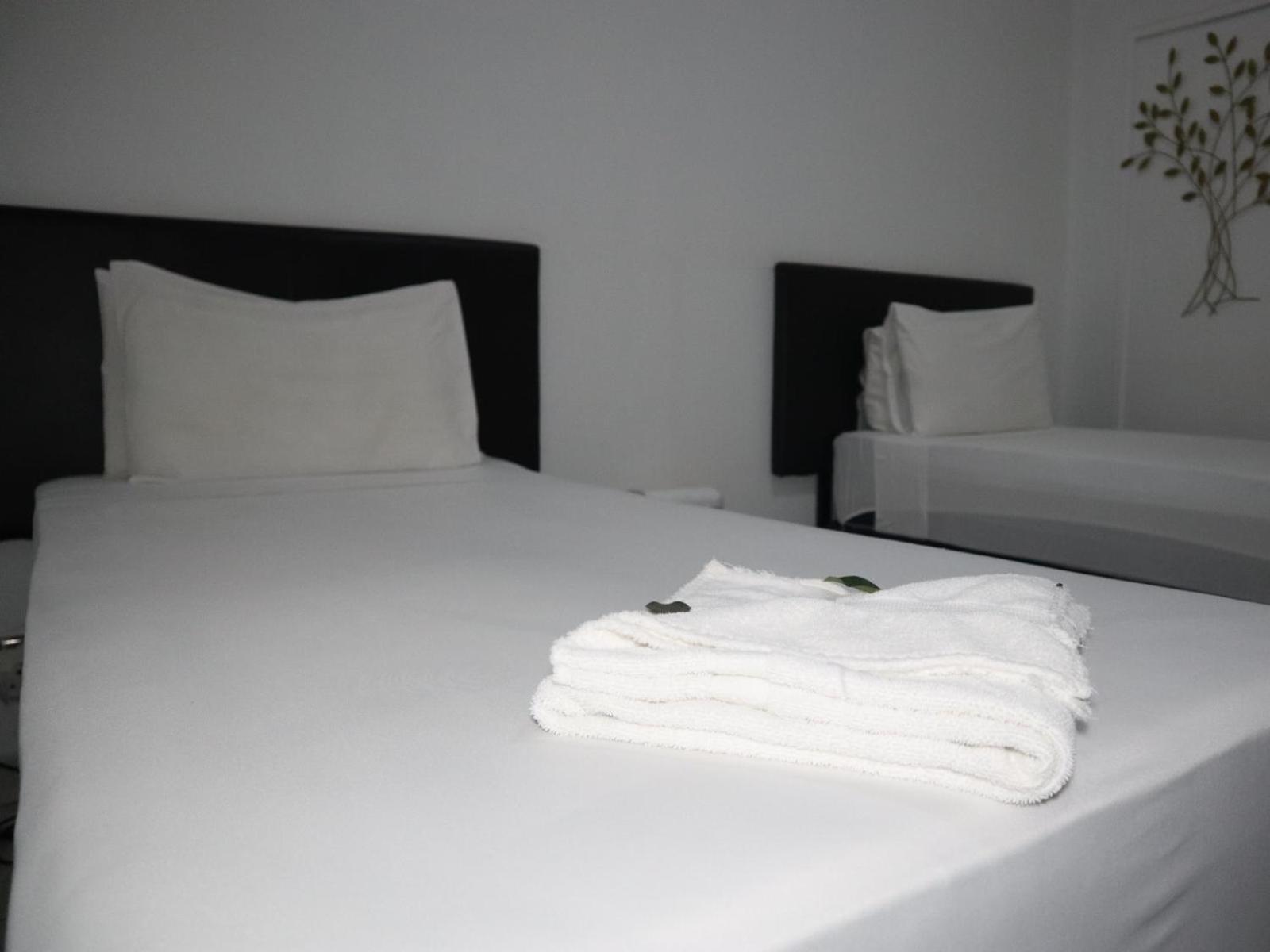 Standard Queen Room - Photo 4