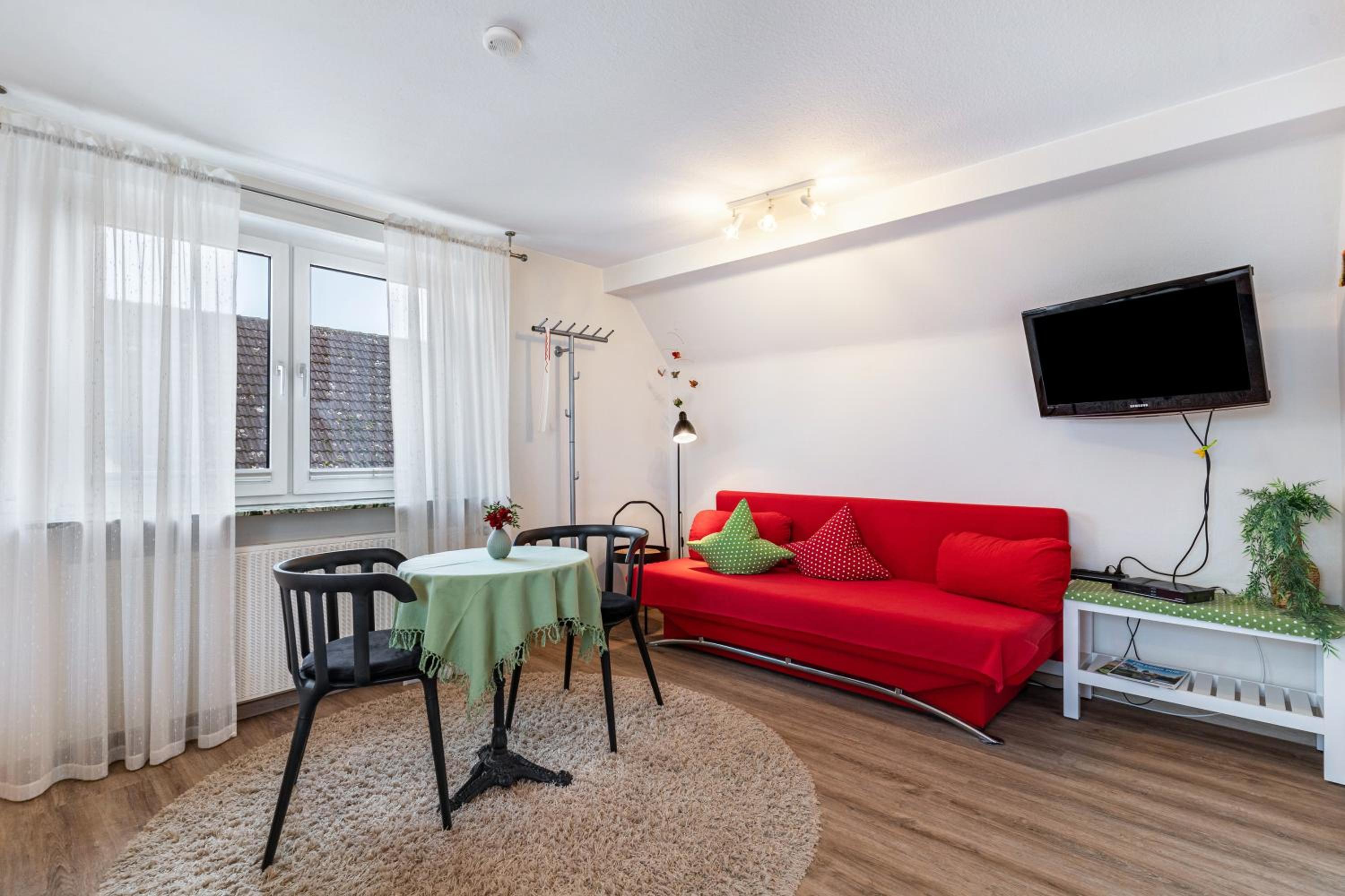 Standard Queen Room