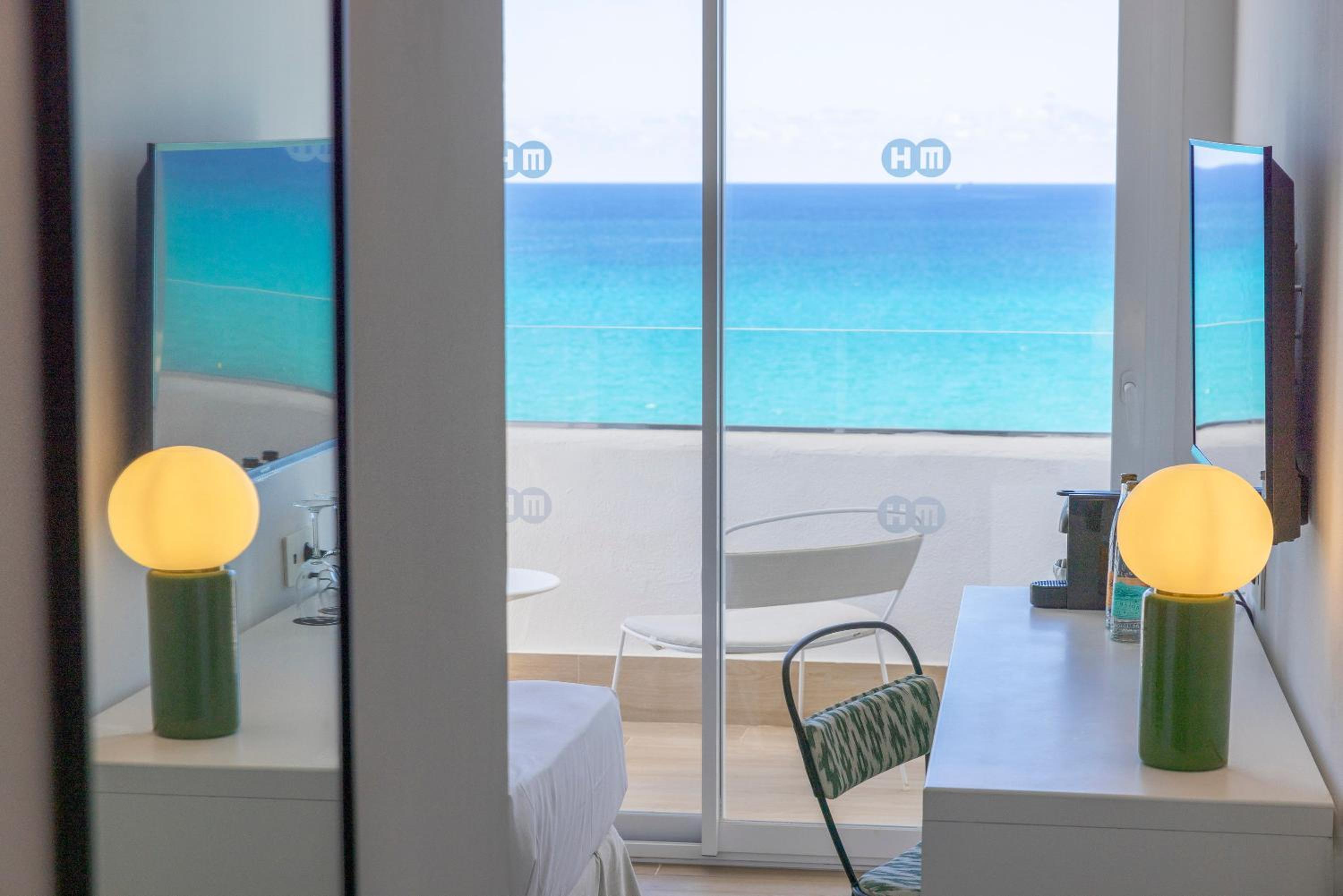 Twin Room Sea view with Balcony