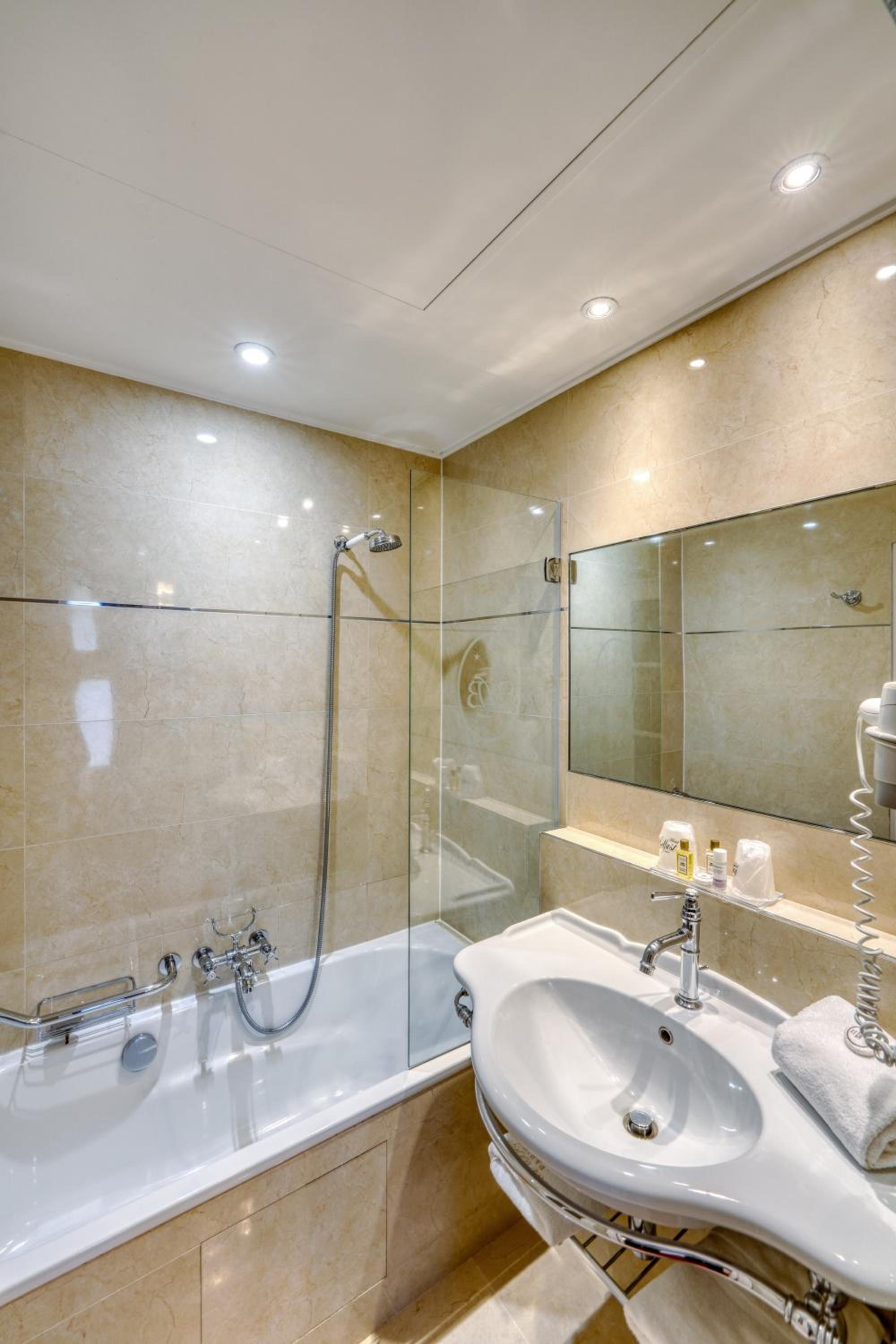 Superior Double Room photo 3