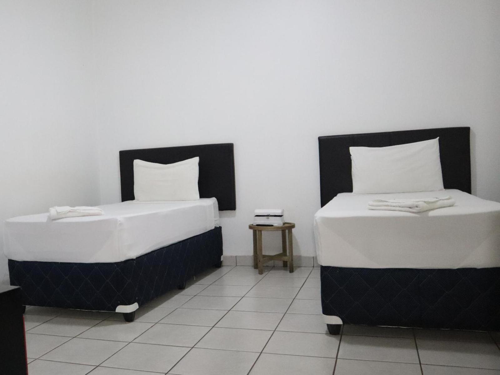 Standard Queen Room - Photo 6