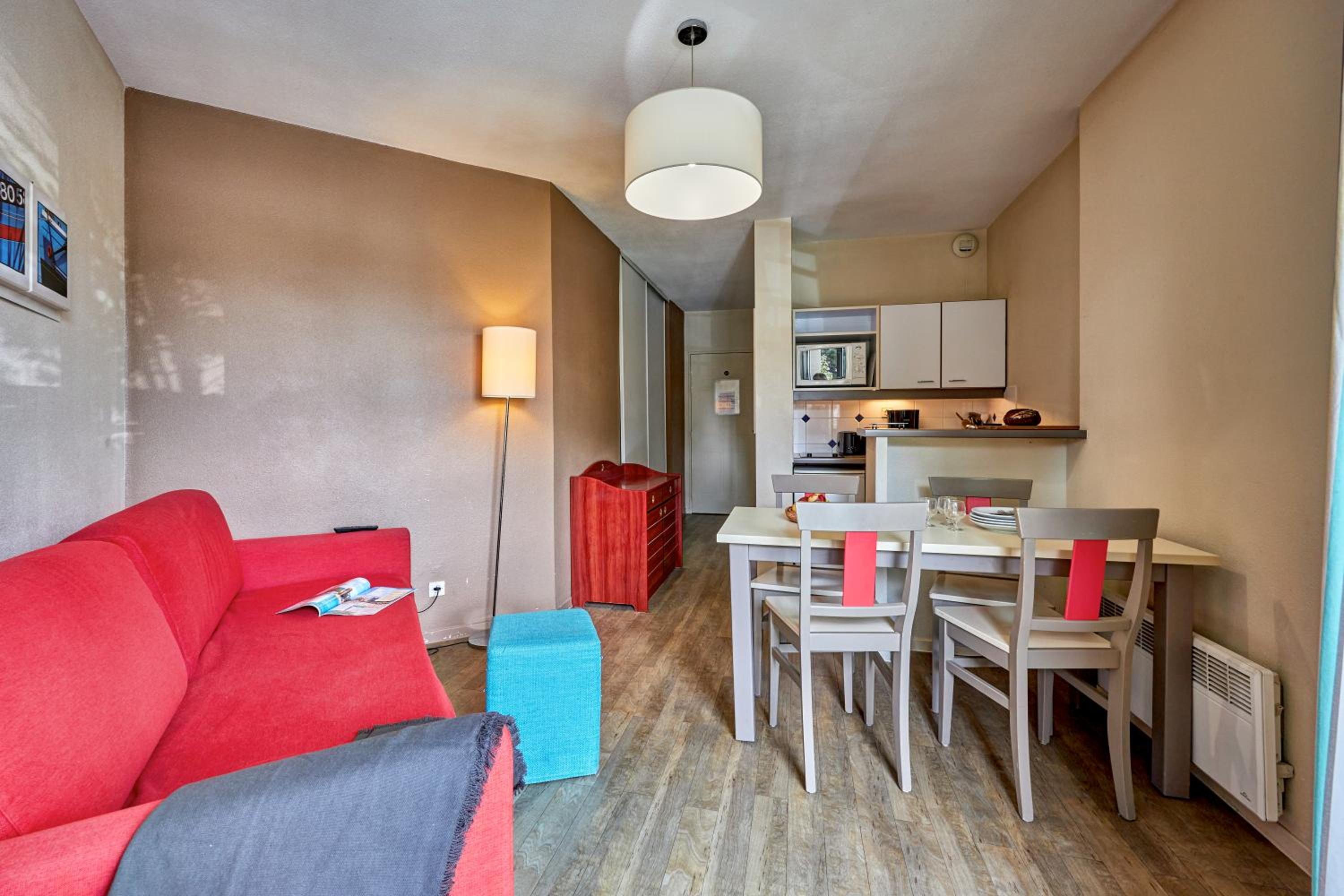 One-Bedroom Apartment with Balcony (4 People) photo 2