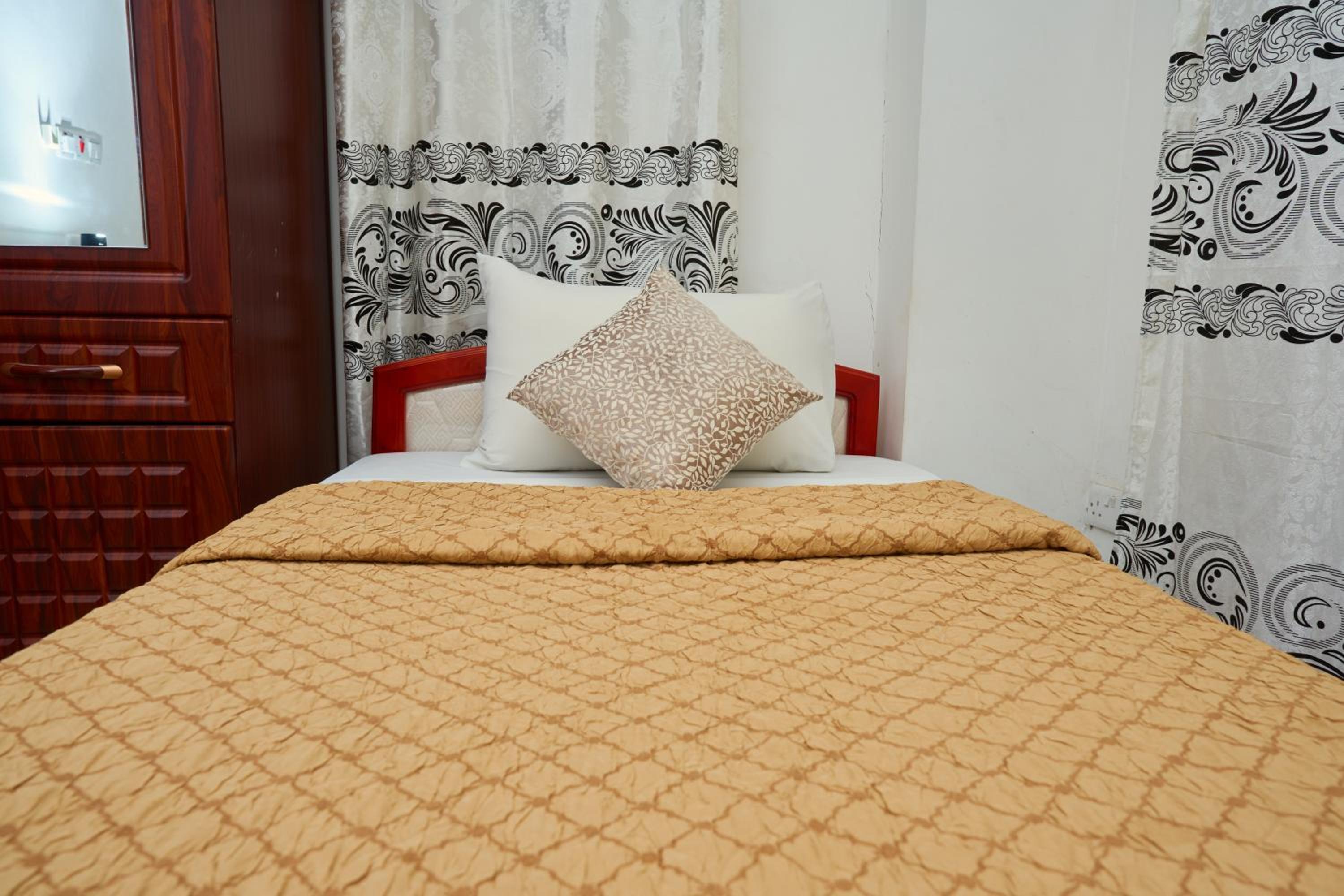 Deluxe Single Room