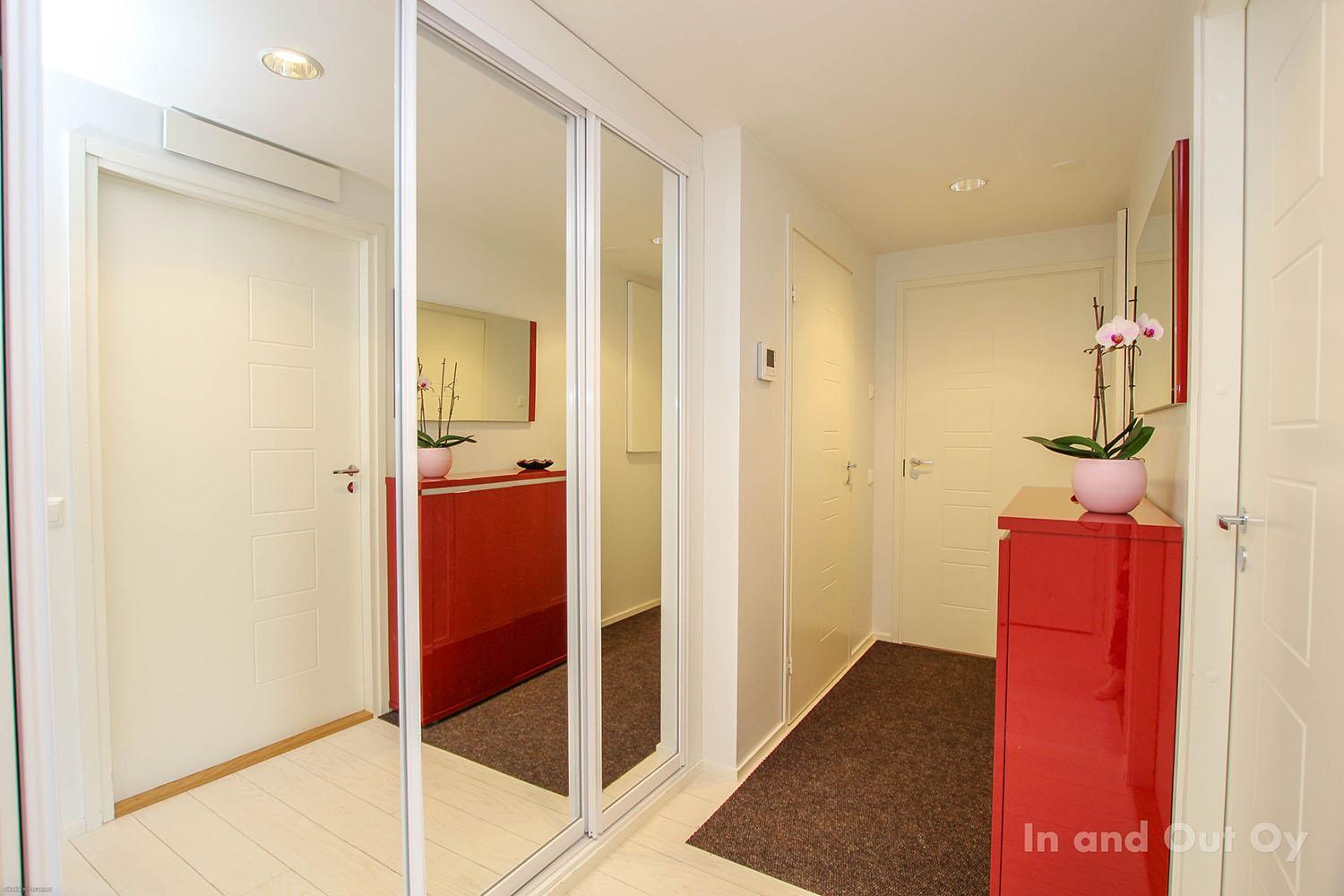 Two-Bedroom Apartment with Balcony photo 2
