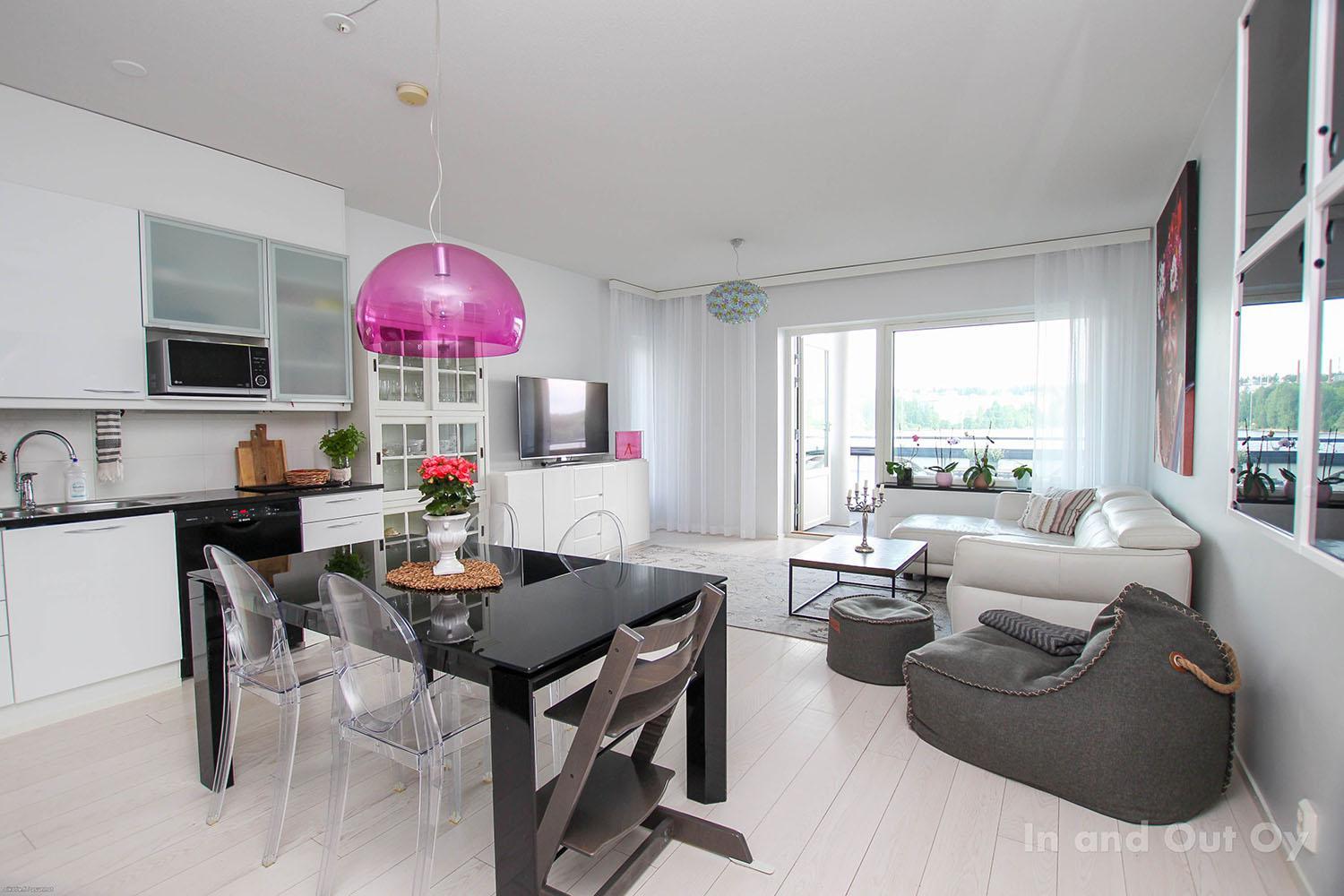 Two-Bedroom Apartment with Balcony photo 1