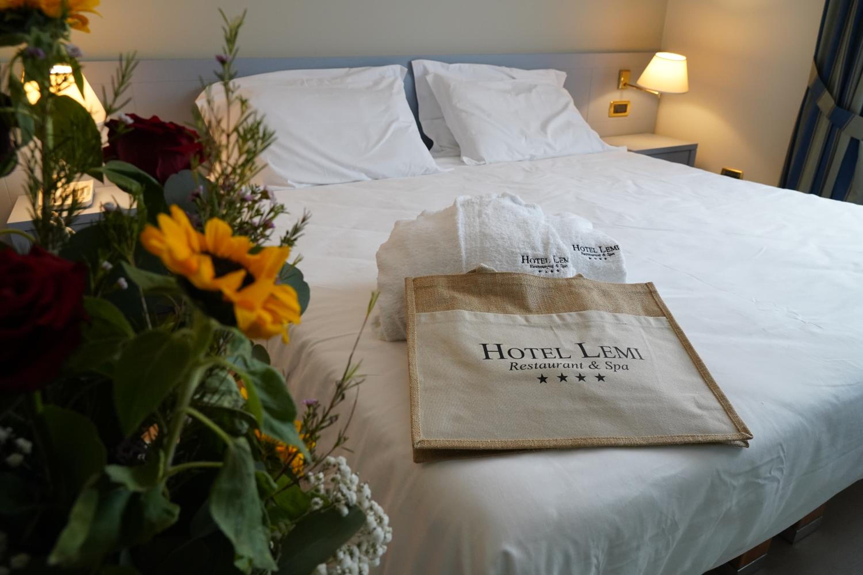 Double Room with Garden View - Photo 7