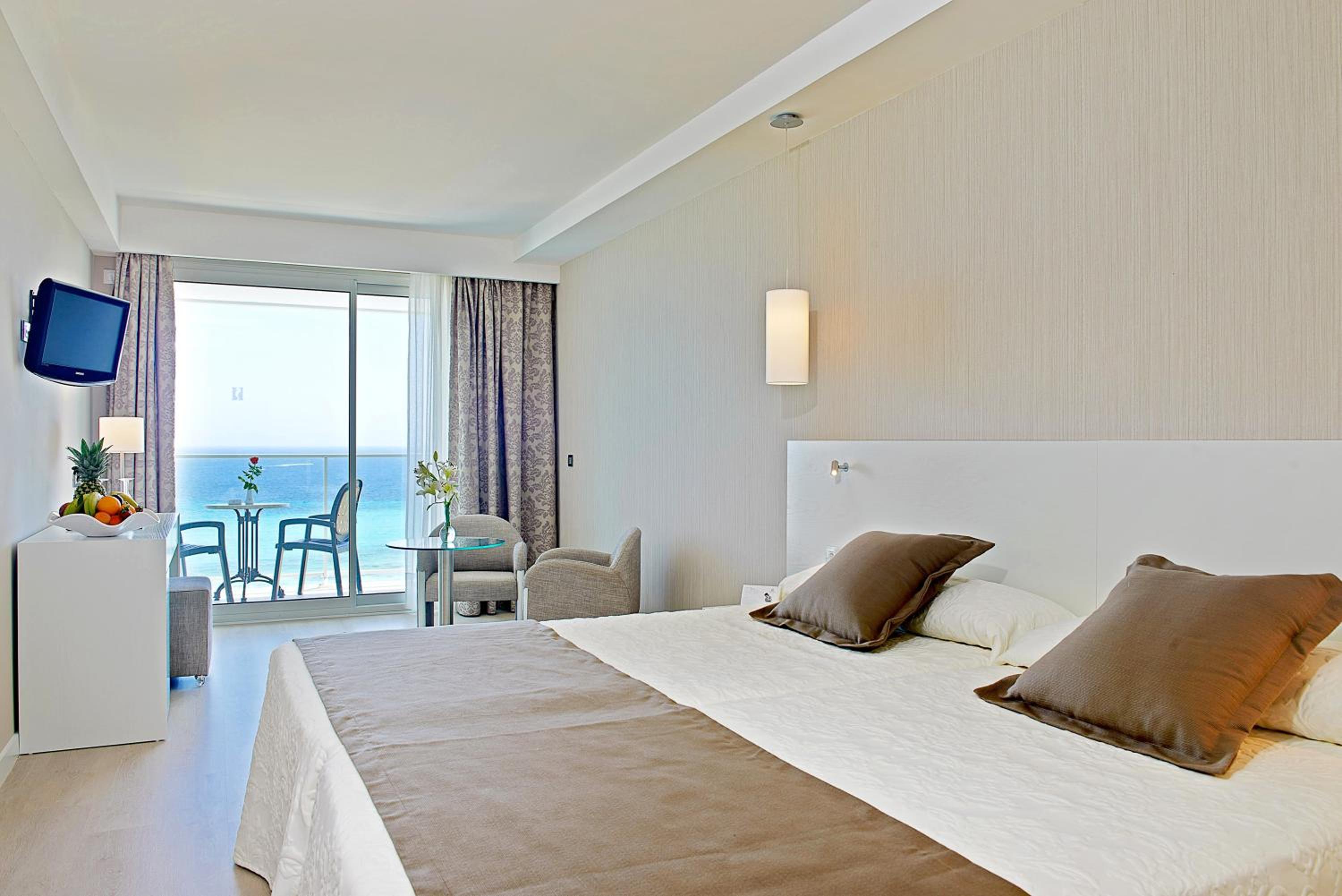 Junior Suite with Sea View - Photo 4