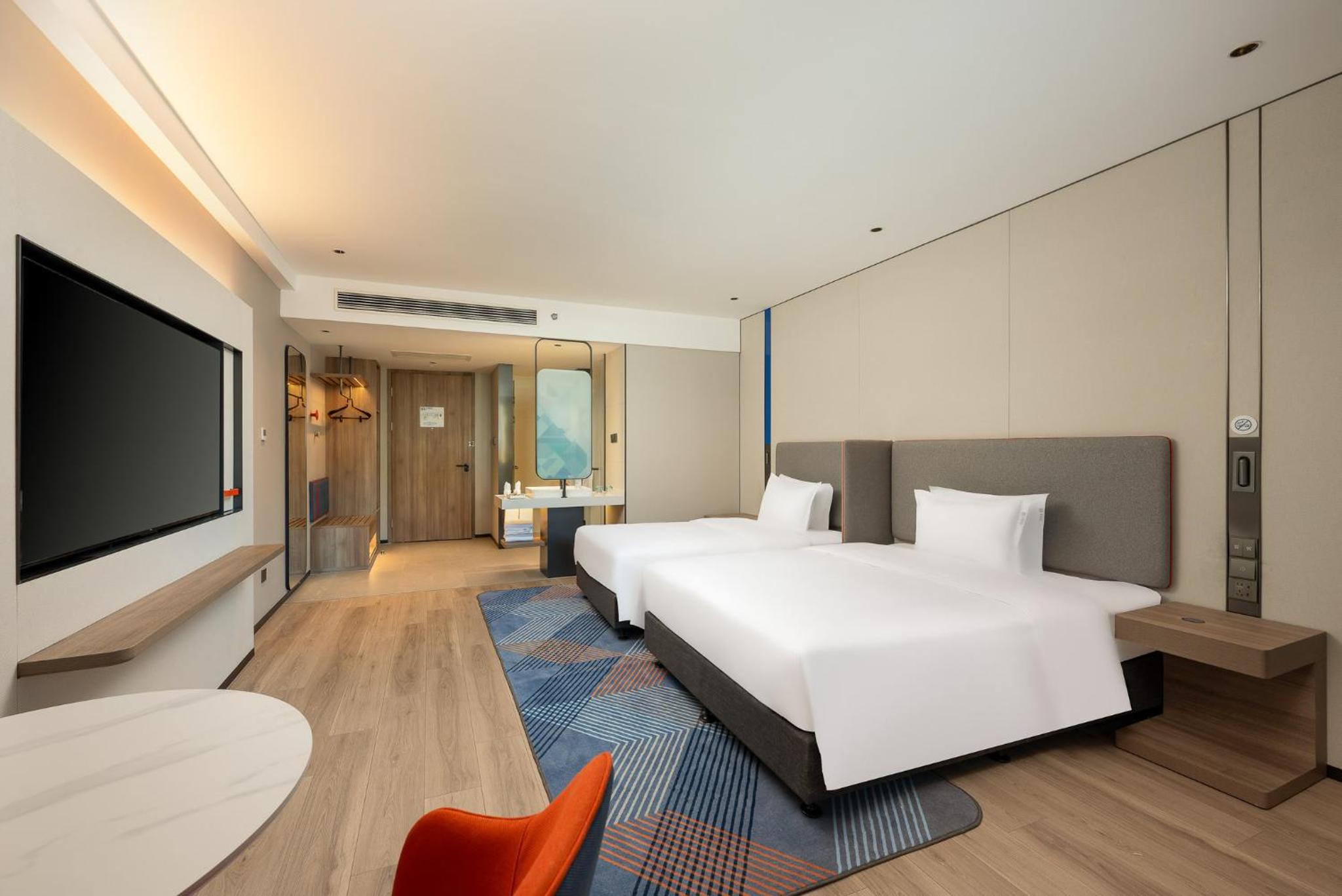 Standard Double Room with Two Double Beds photo 2