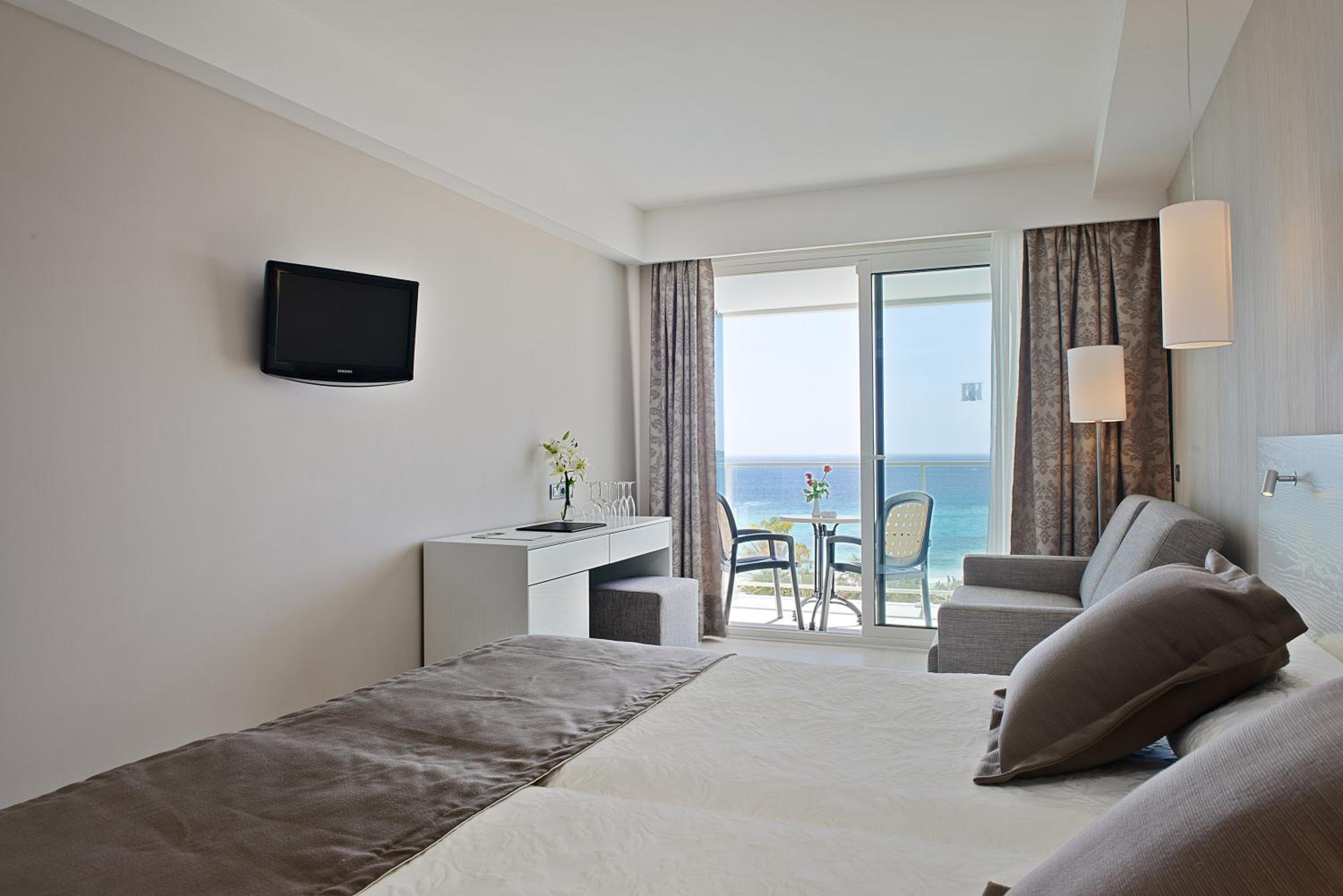 Junior Suite with Sea View - Photo 5