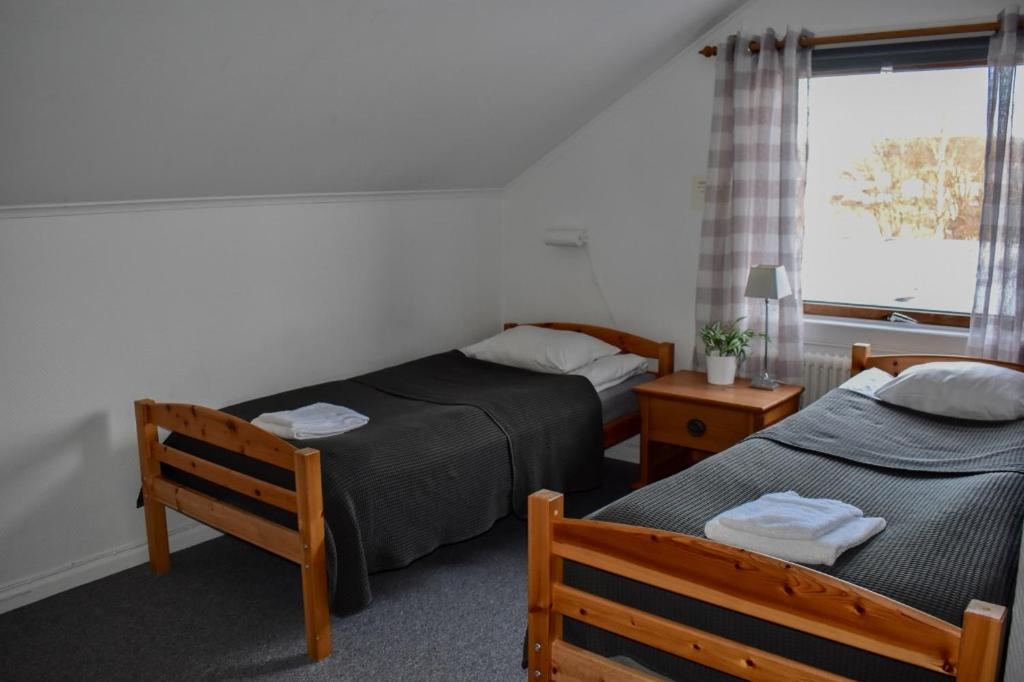 Standard Twin Room with Shared Bathroom photo 2