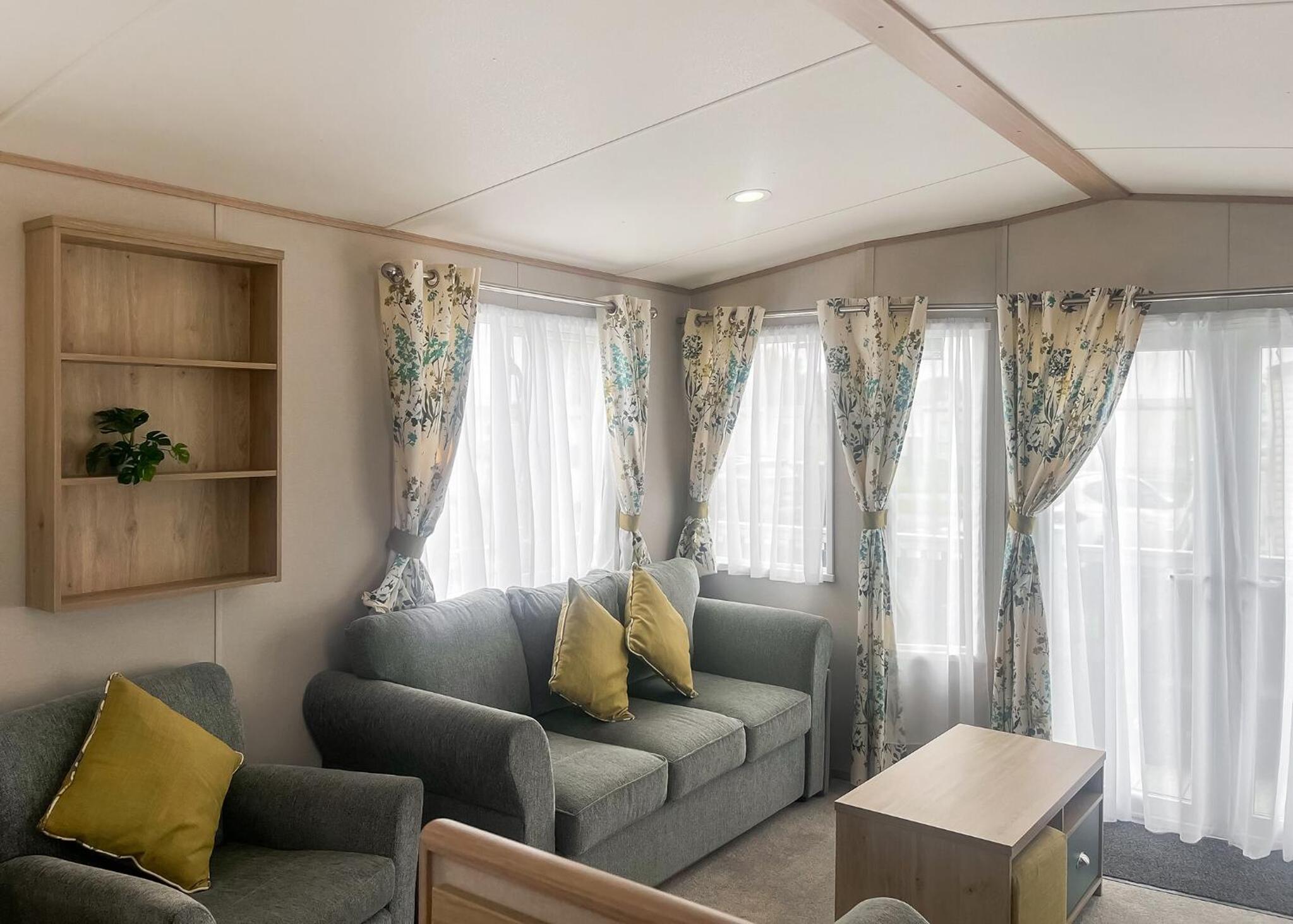 Mobile Home 10