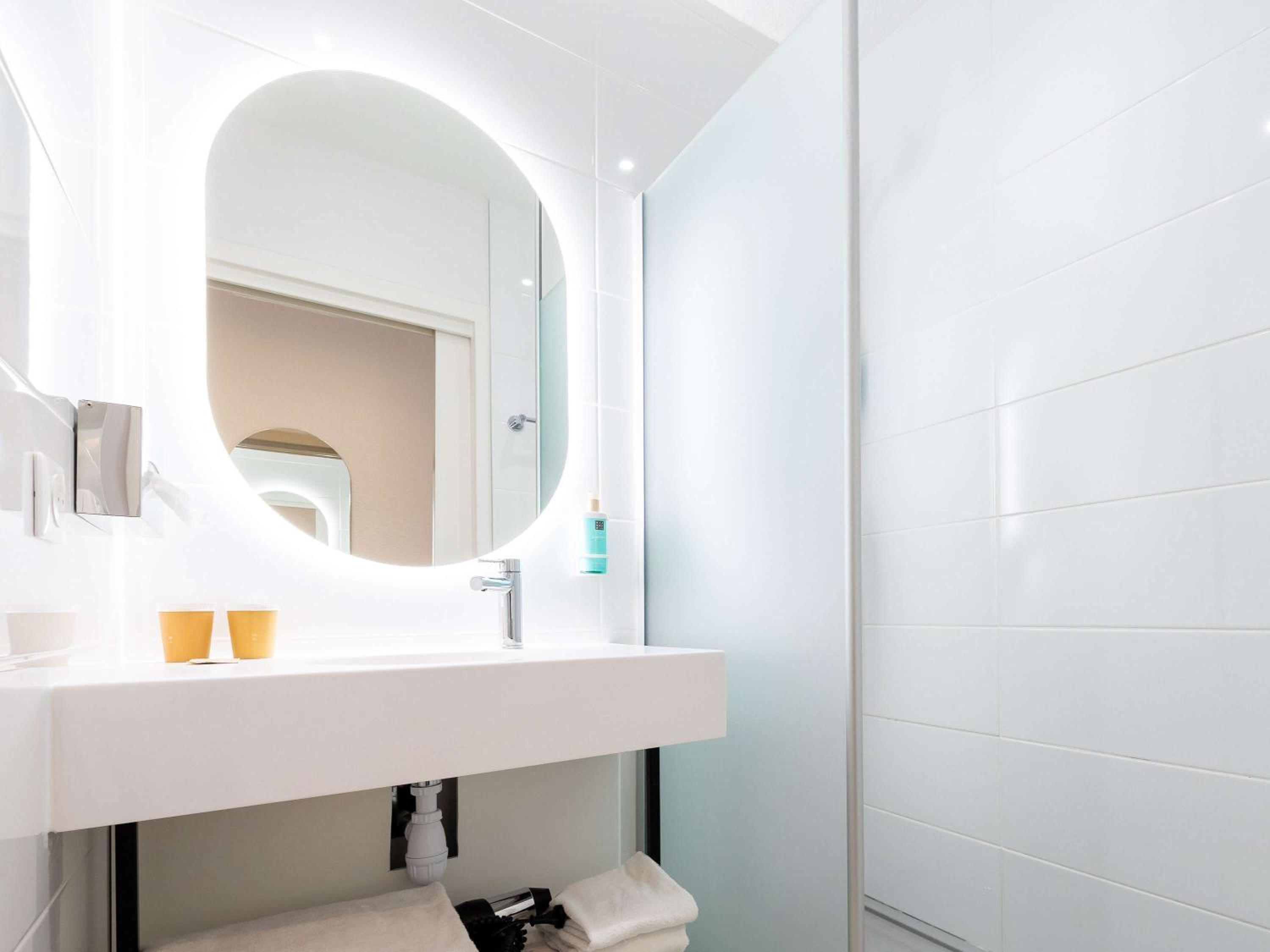 Classic Double Room - Photo 11