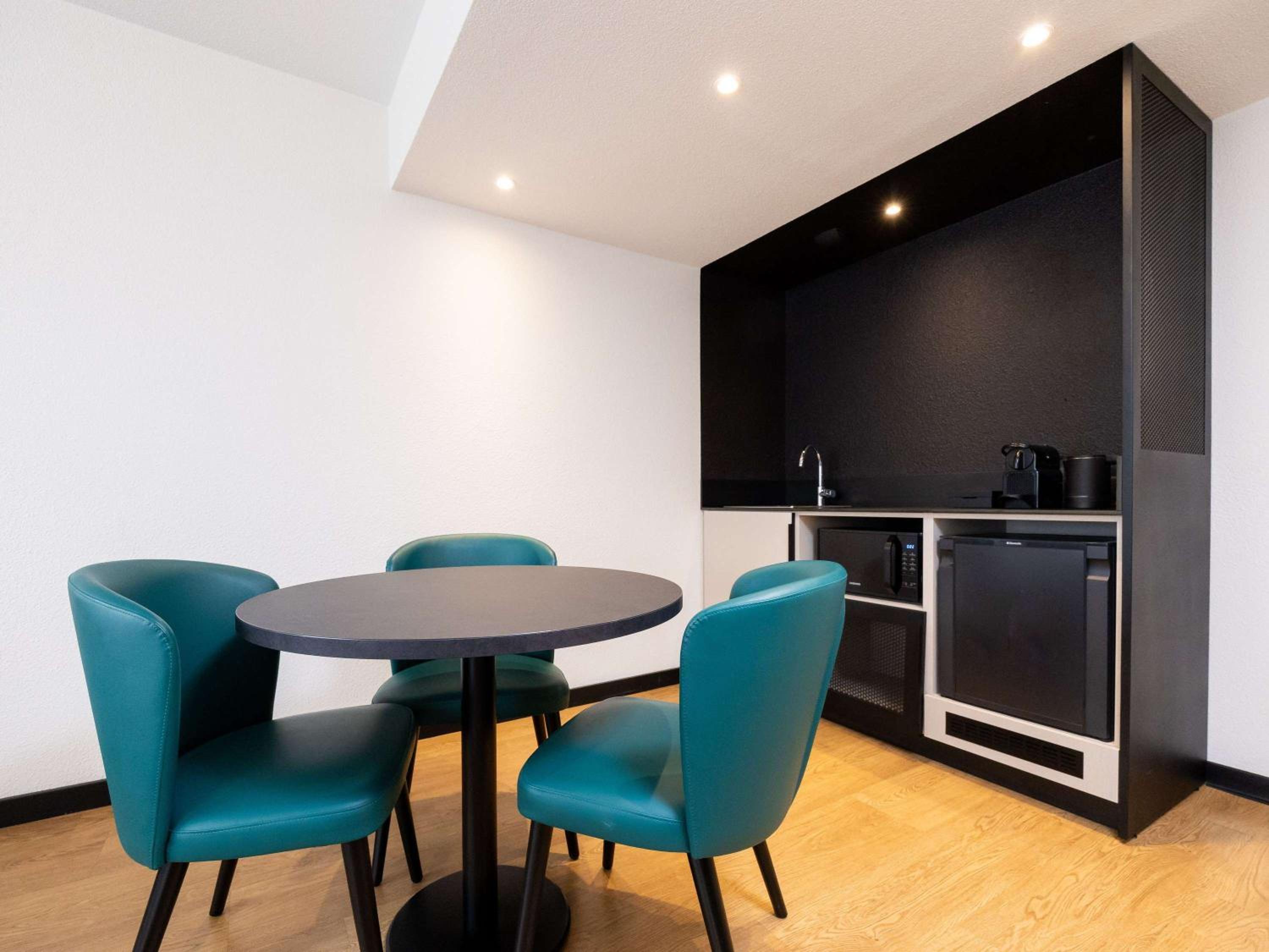 Standard Suite - Photo 8
