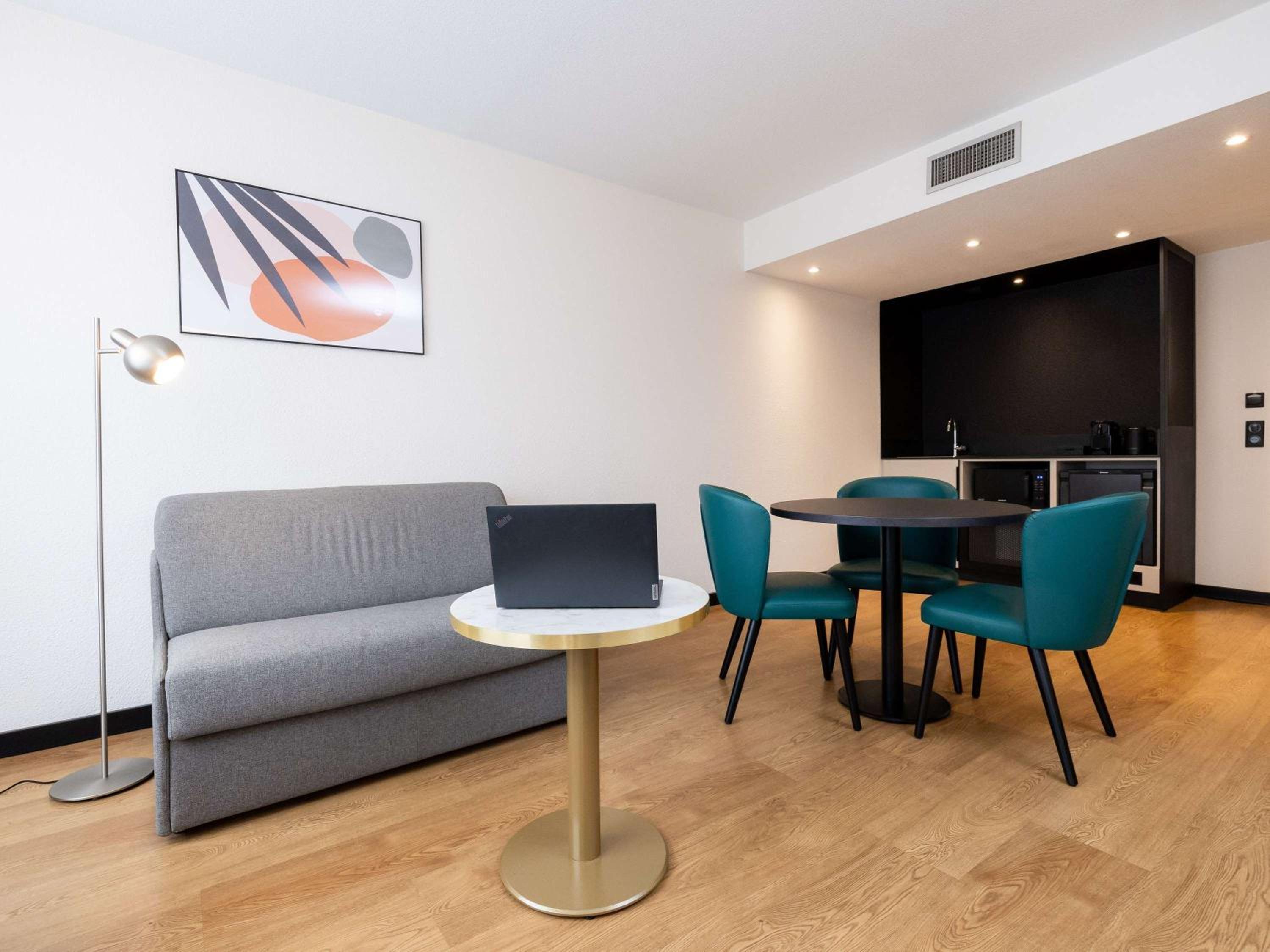 Standard Suite - Photo 4