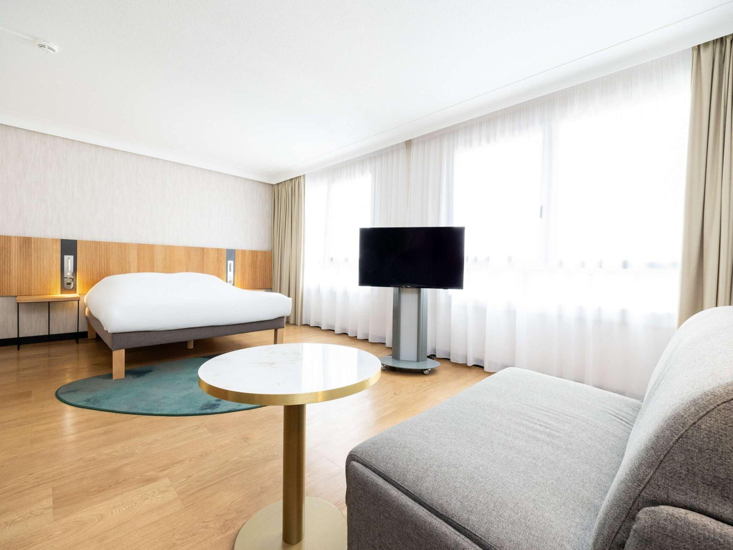 Standard Suite - Photo 2